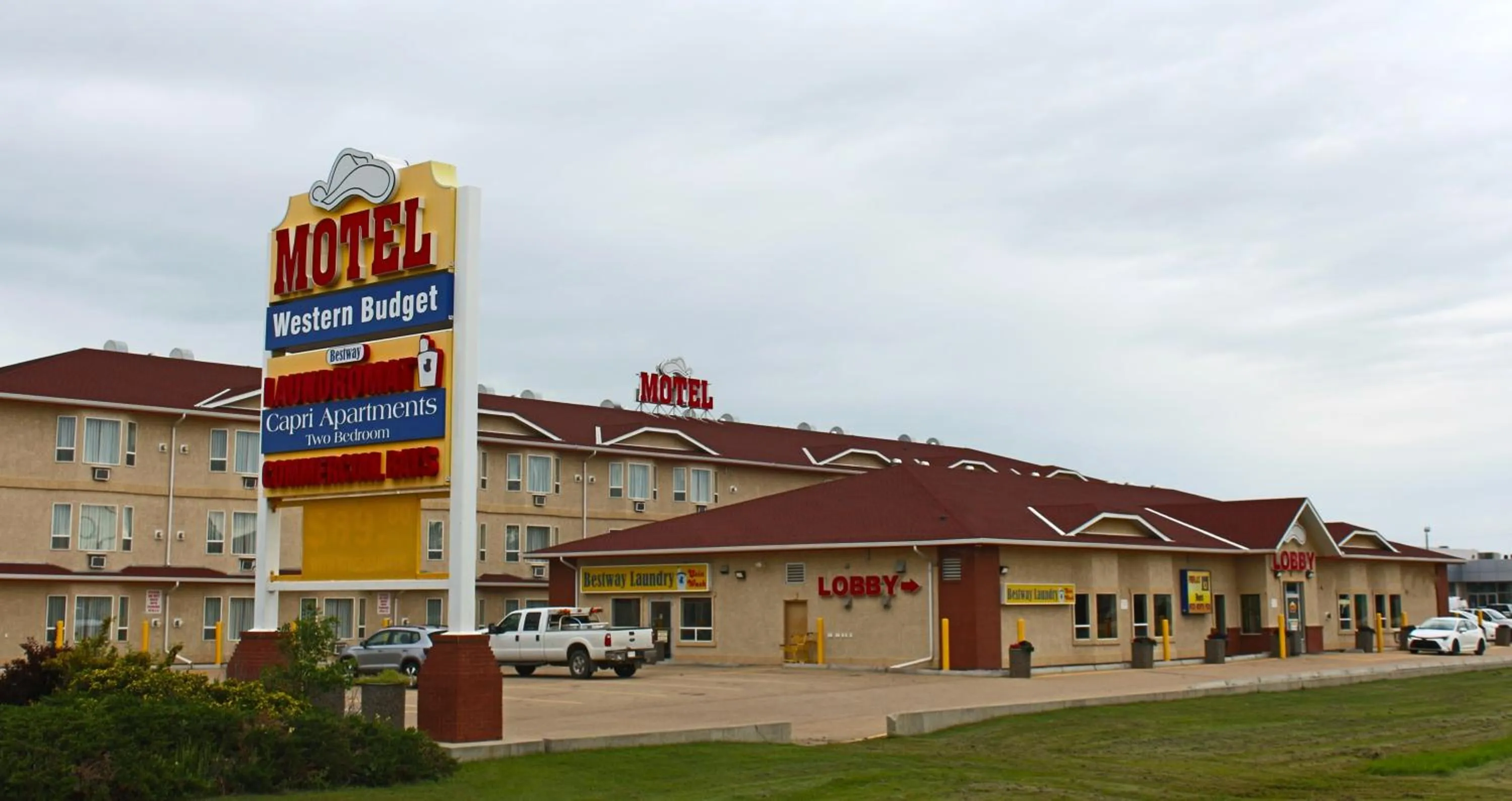 Property building in Western Budget Motel Ponoka