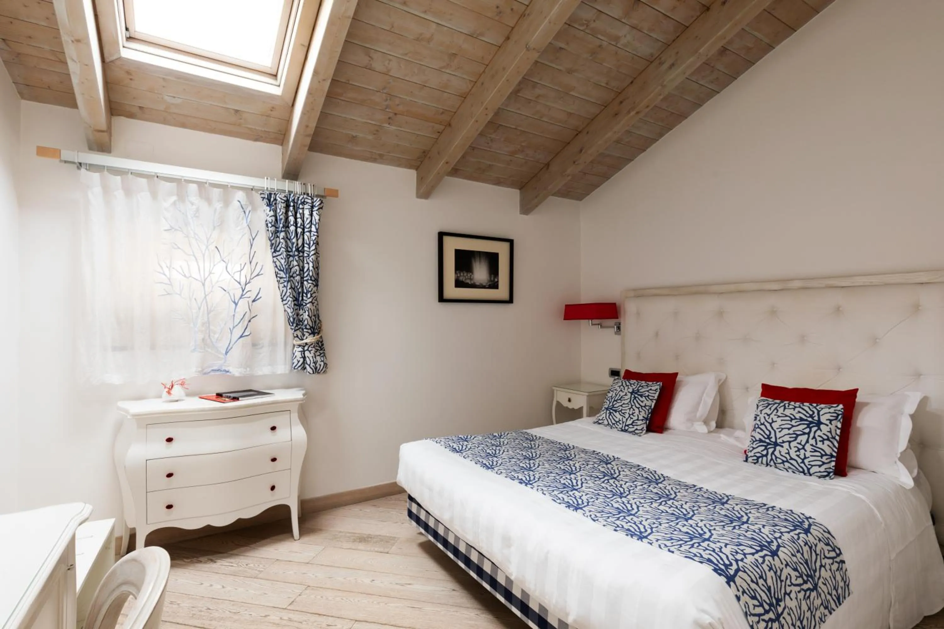 Photo of the whole room, Bed in La Ciliegina Lifestyle Hotel