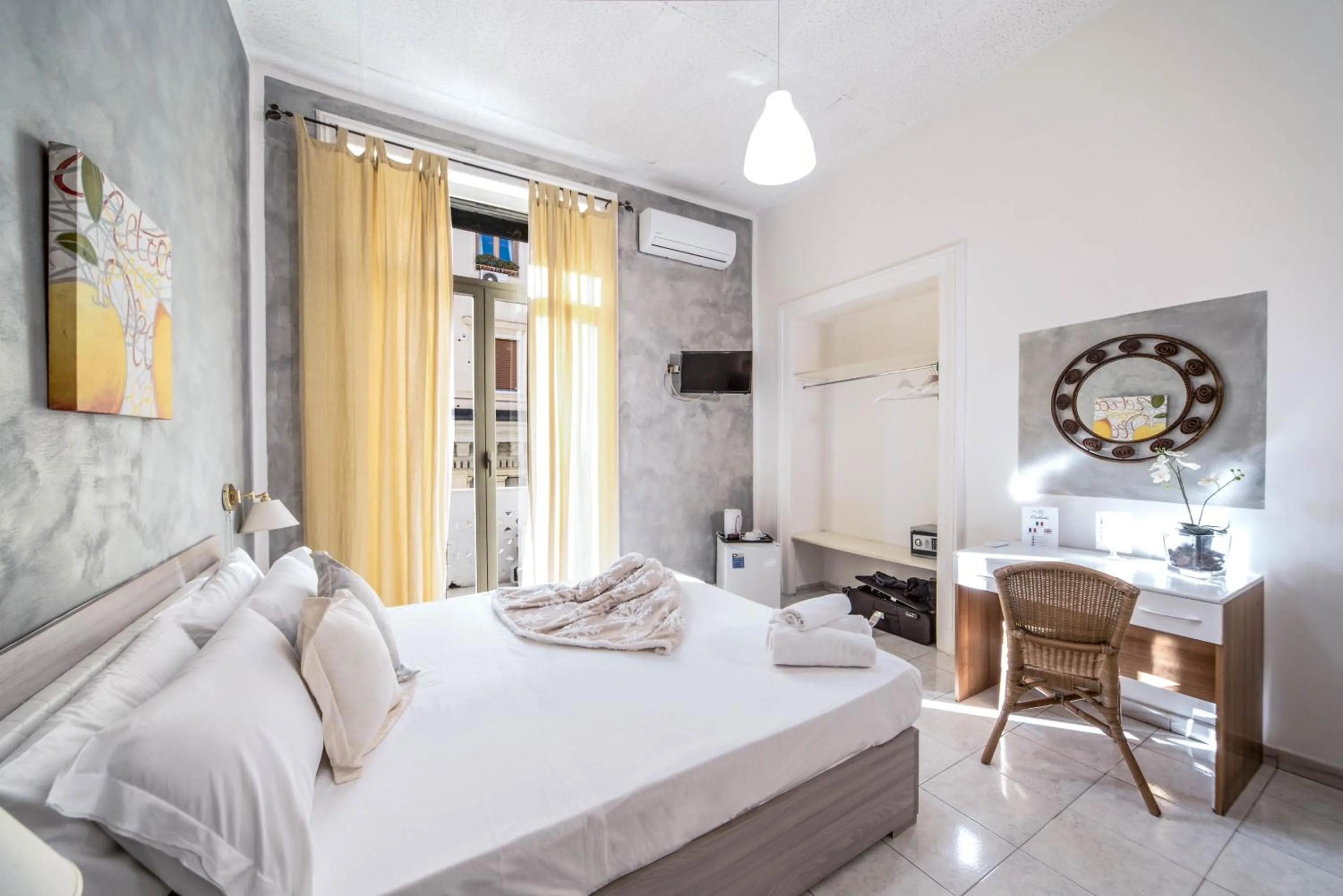 Bed in Hotel Le Orchidee