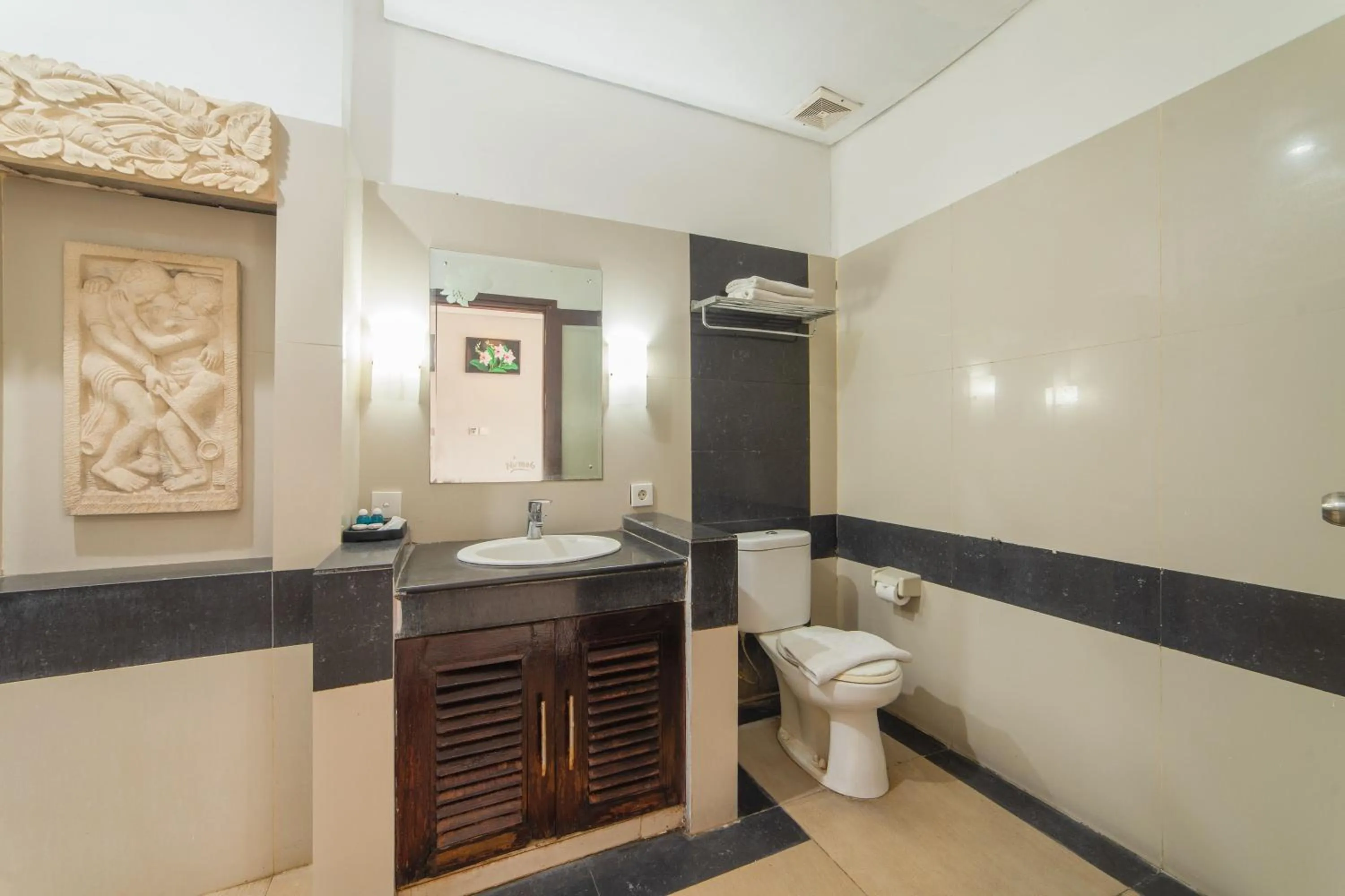 Bathroom in Nirmala Hotel Jimbaran