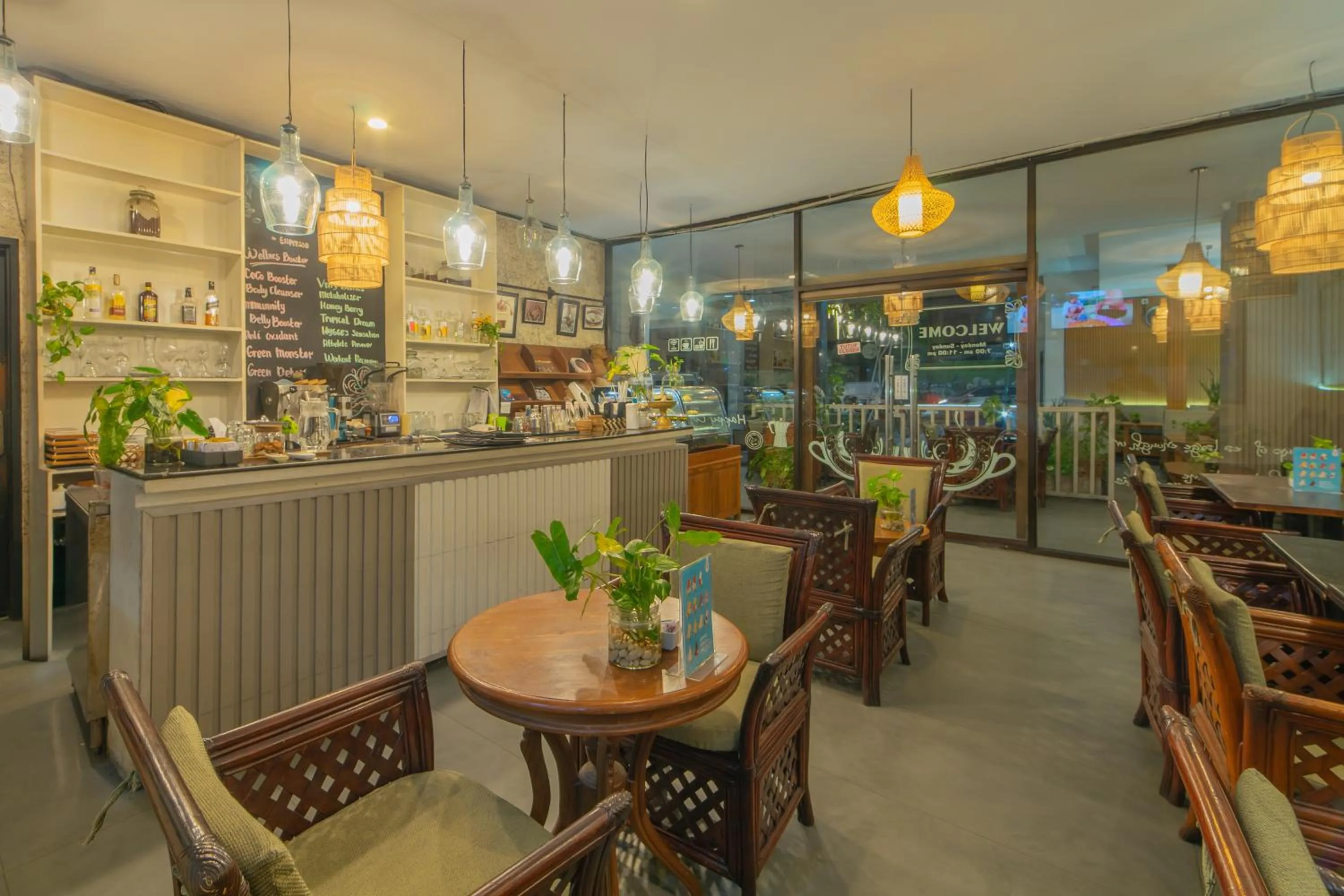 Restaurant/places to eat in Nirmala Hotel Jimbaran