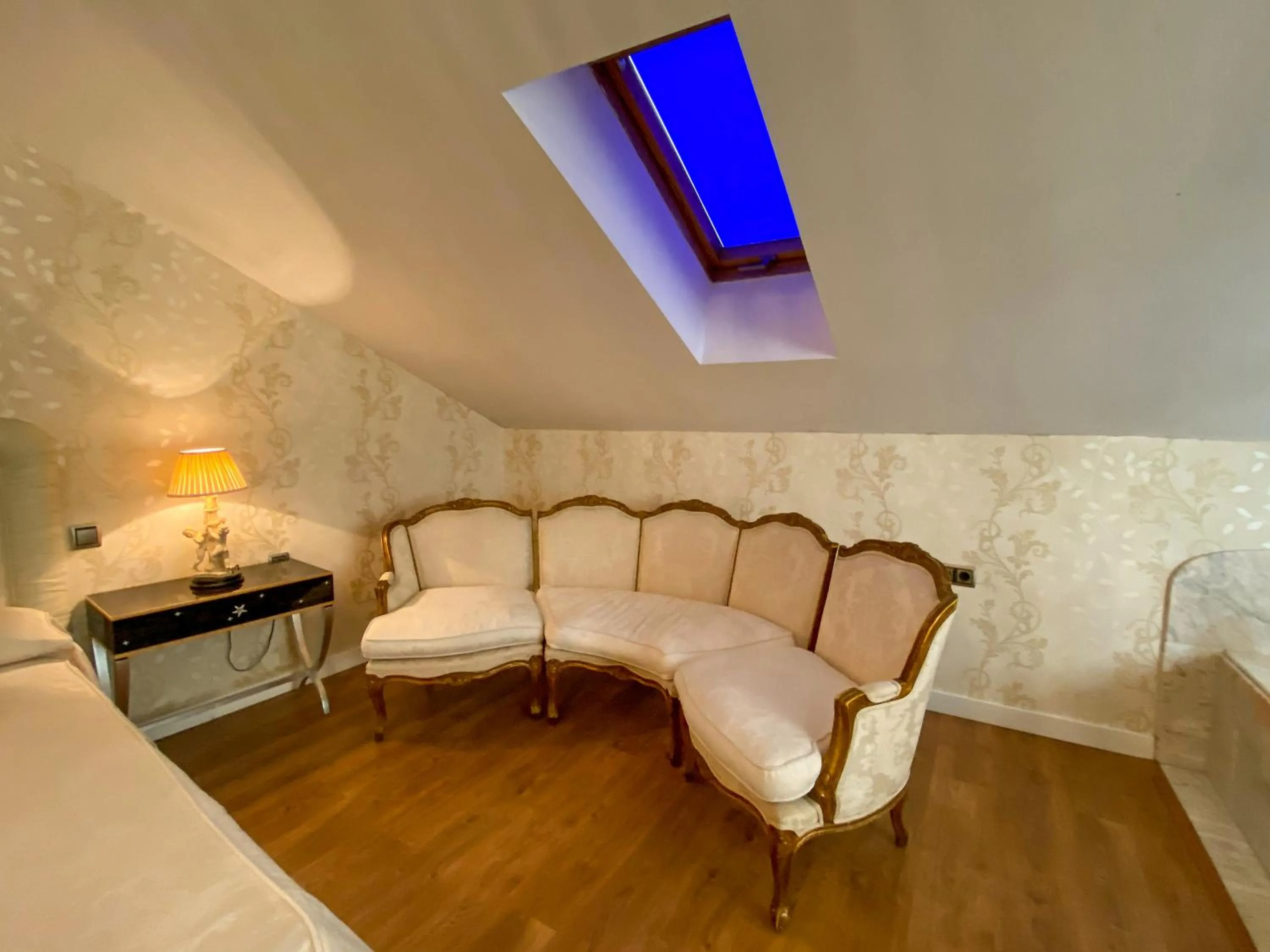 Seating area in Hotel Principe