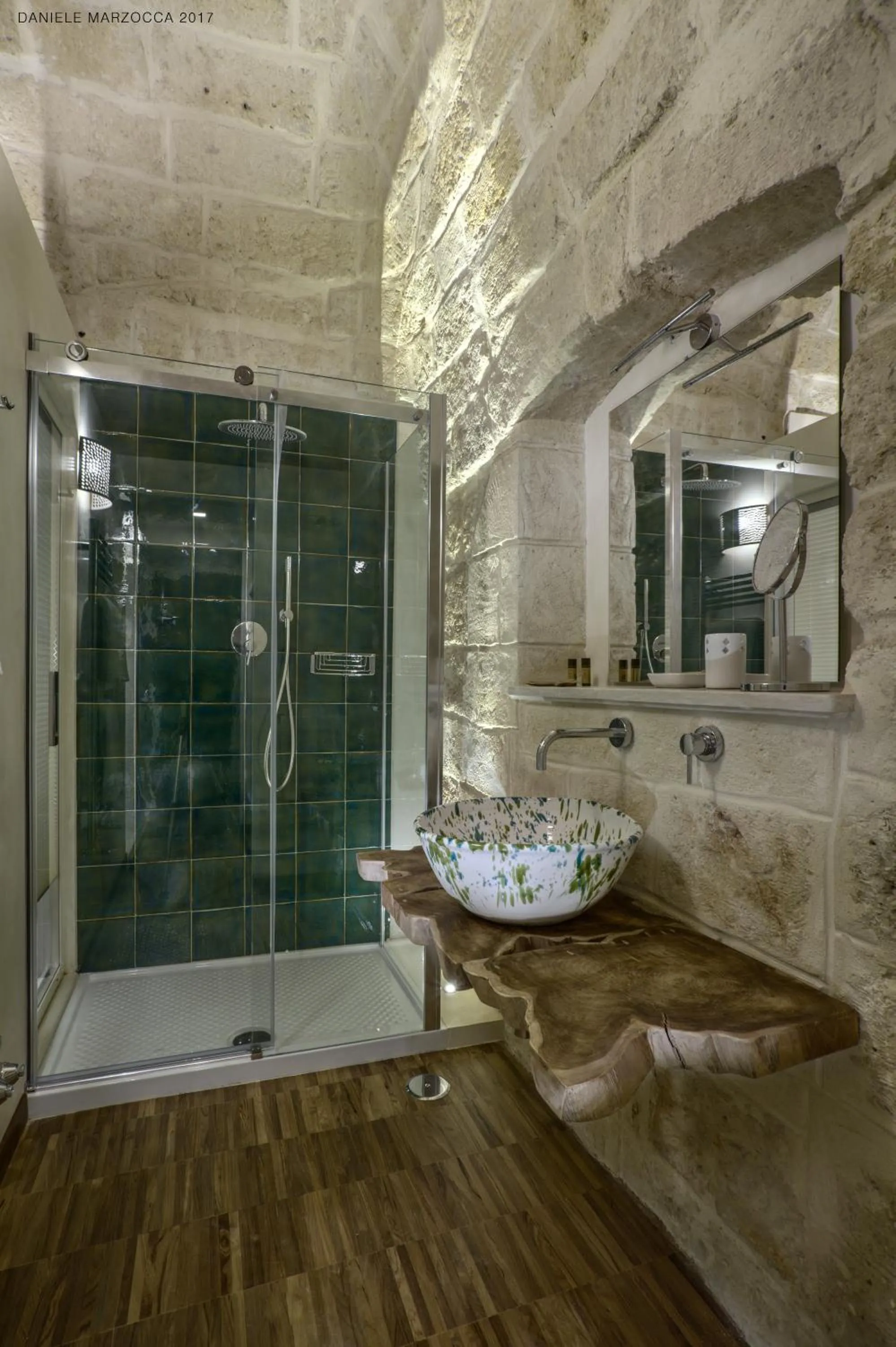 Shower in Muragie del Castello B&B