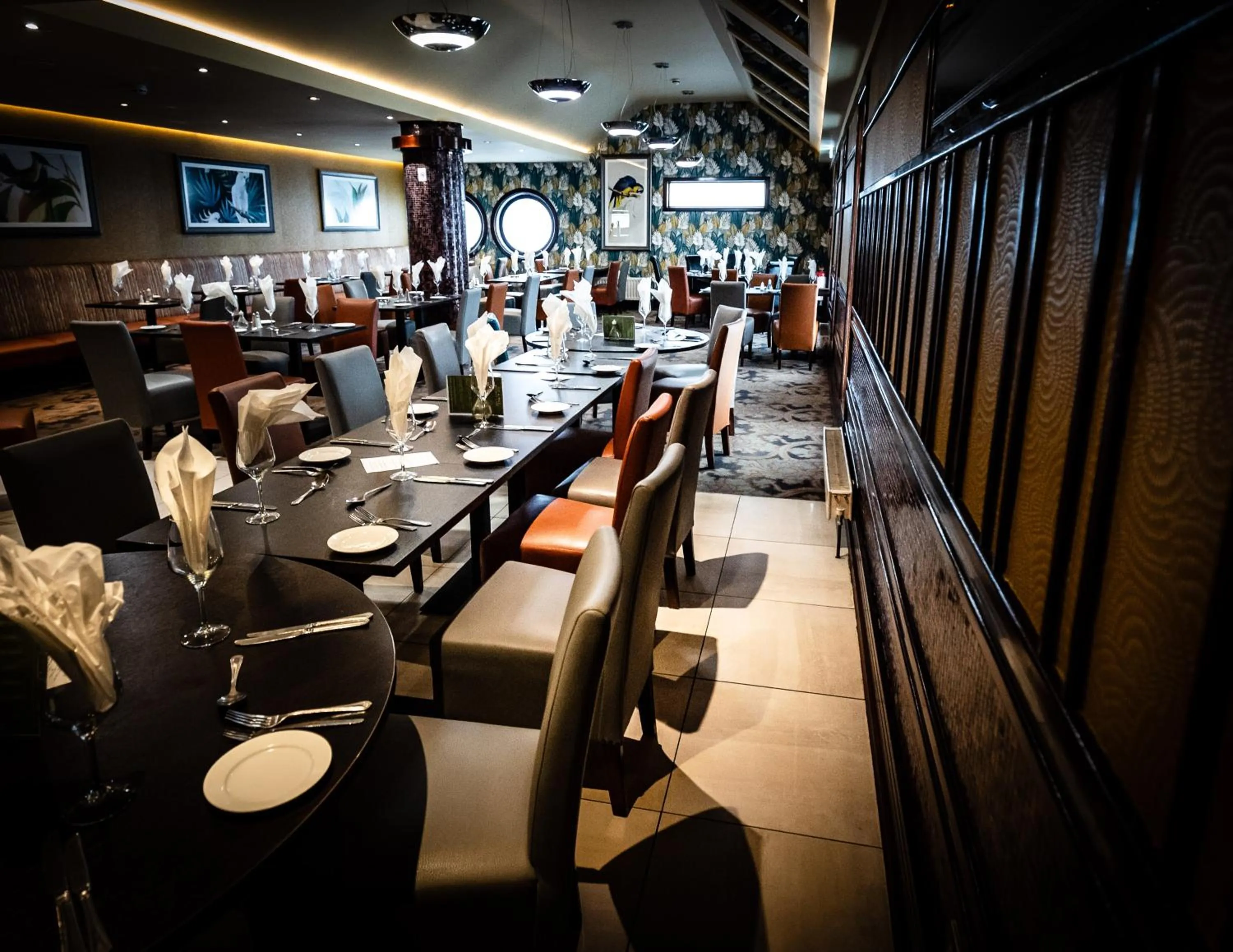 Restaurant/places to eat in Ballymac Hotel