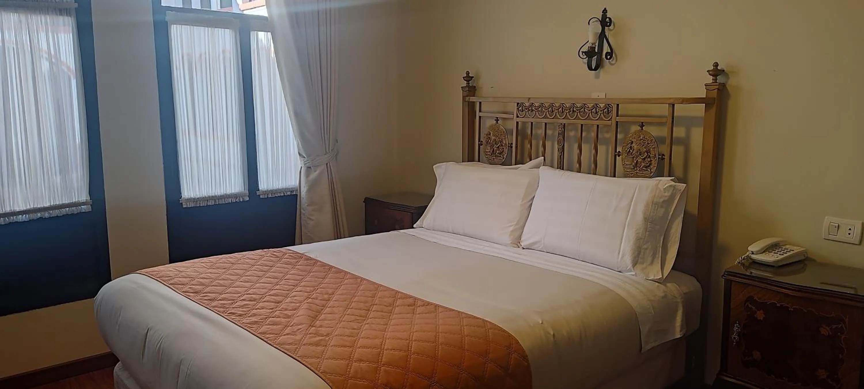 Bedroom, Bed in Hostal Colonial Potosi