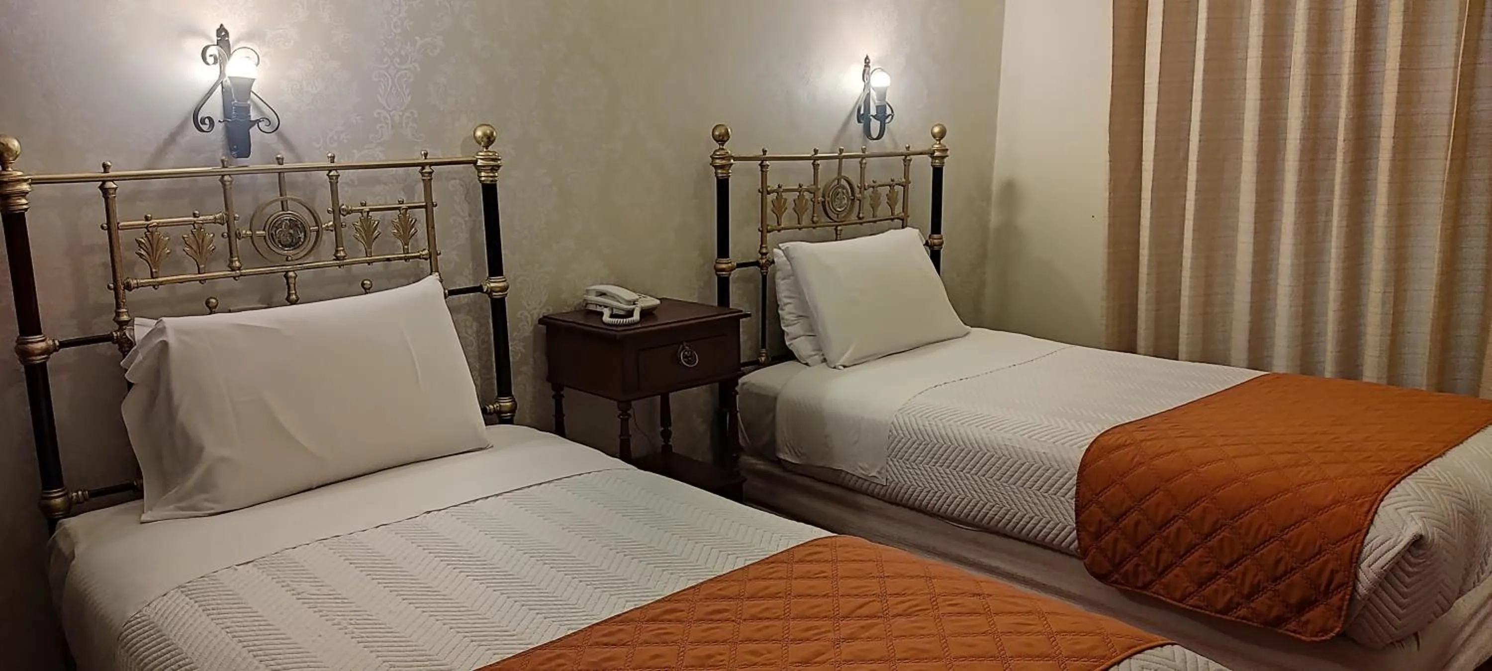 Bed in Hostal Colonial Potosi