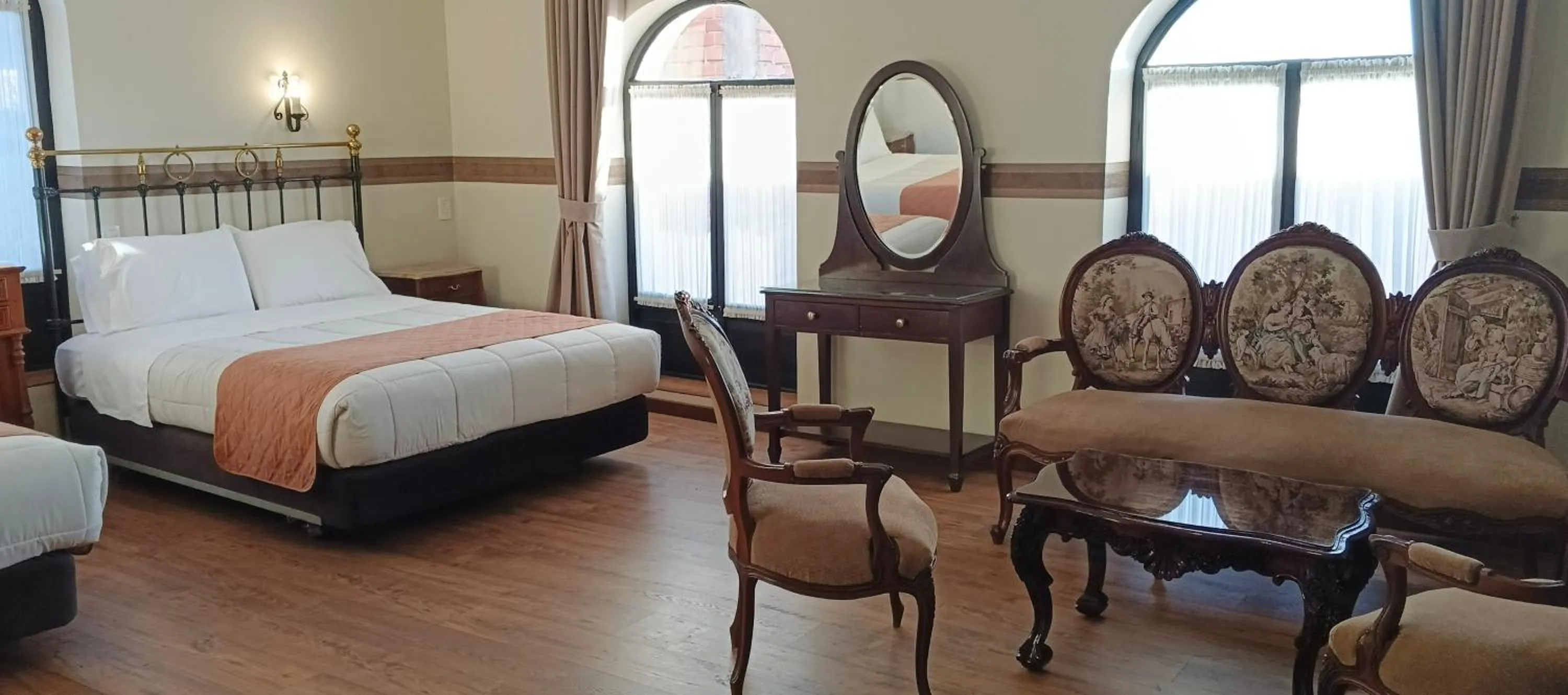 Photo of the whole room, Bed in Hostal Colonial Potosi