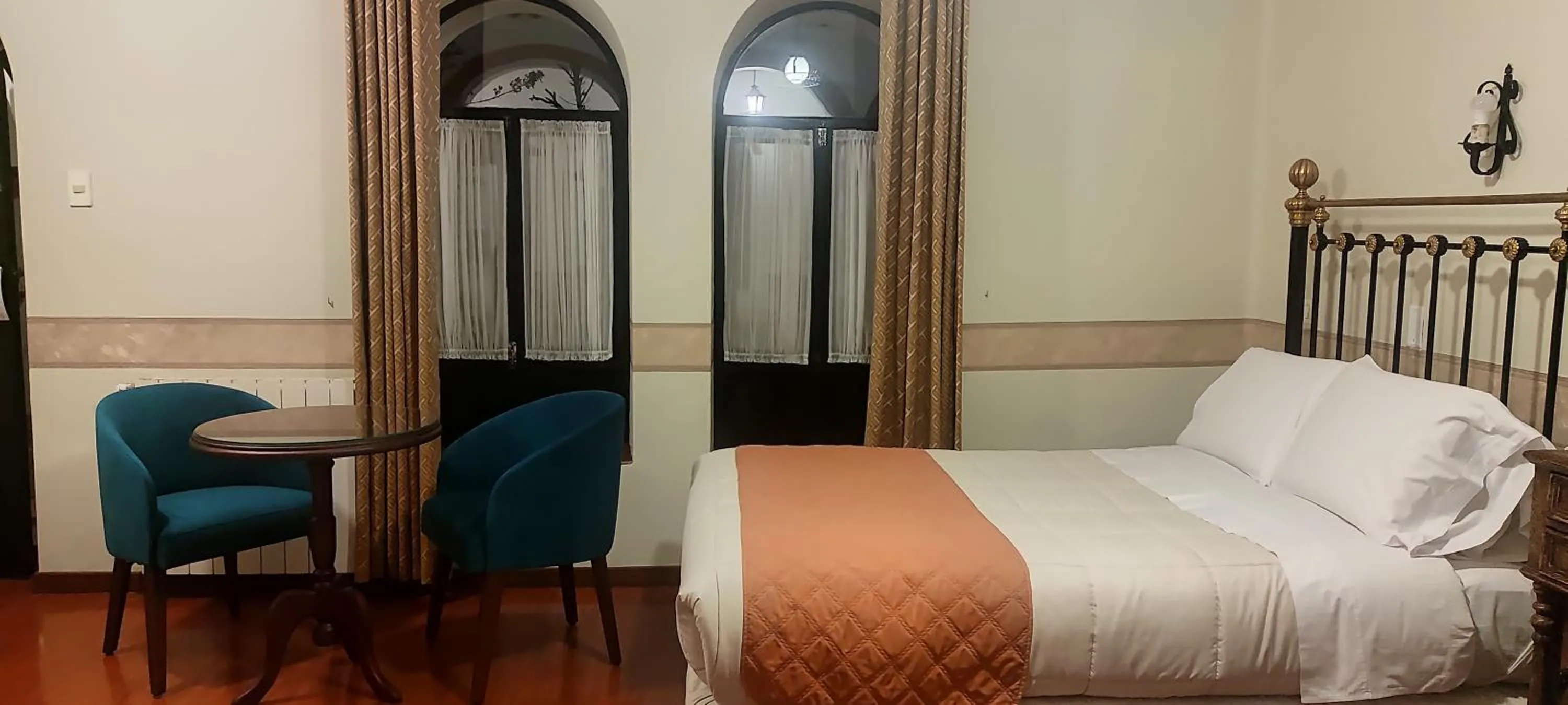 Bed in Hostal Colonial Potosi