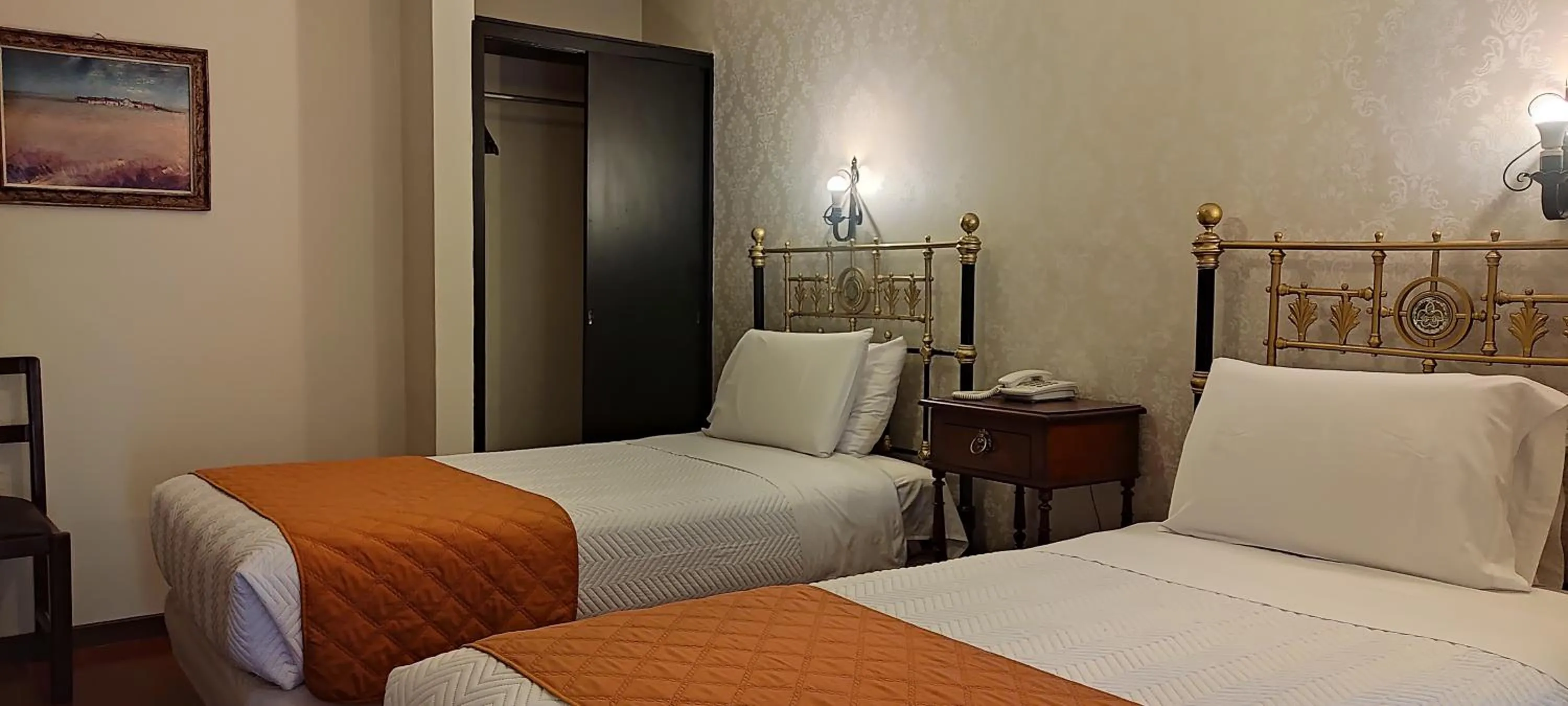 Bed in Hostal Colonial Potosi