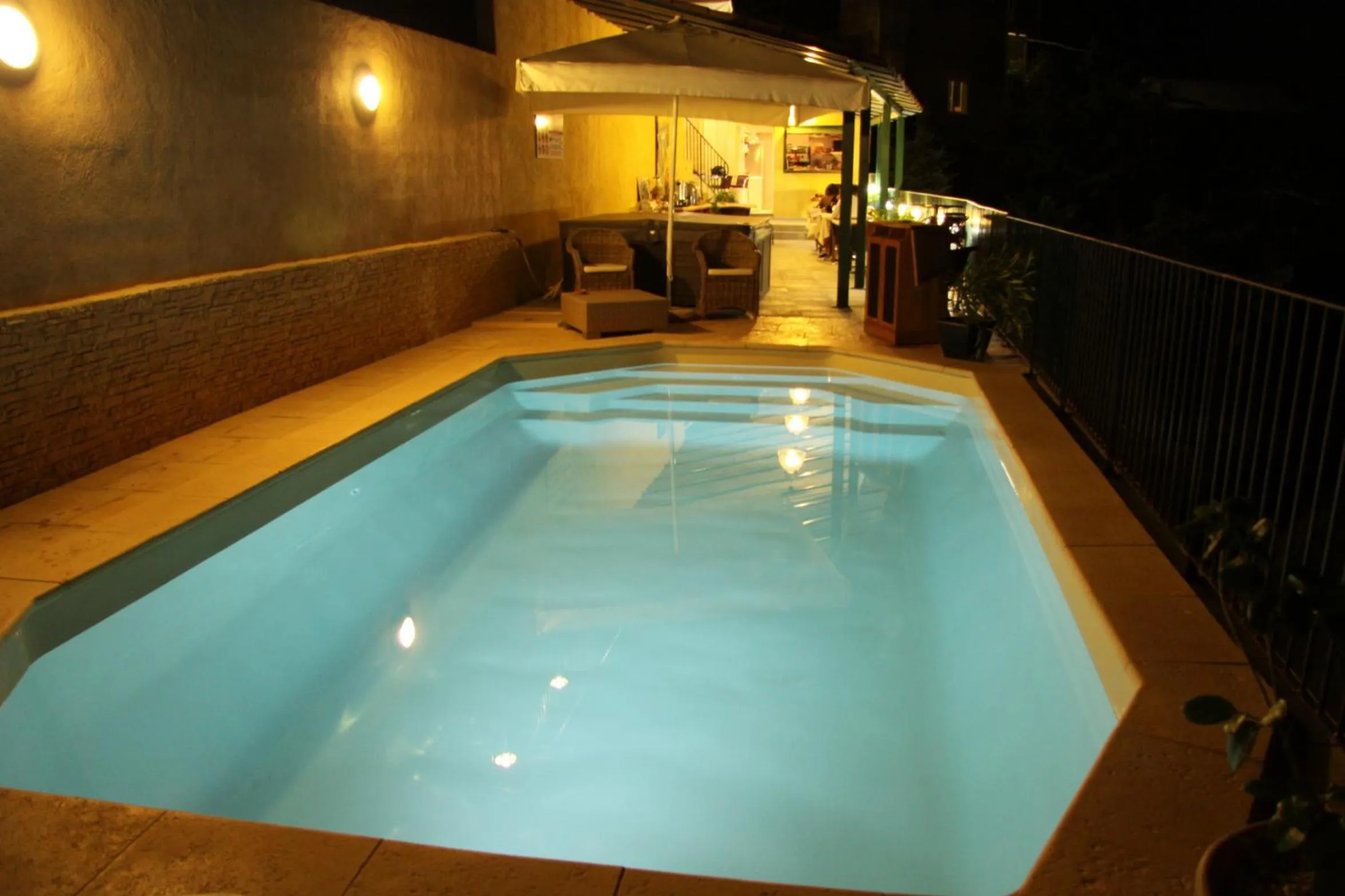 Night in Casa Di Lucia Mi-Hotel