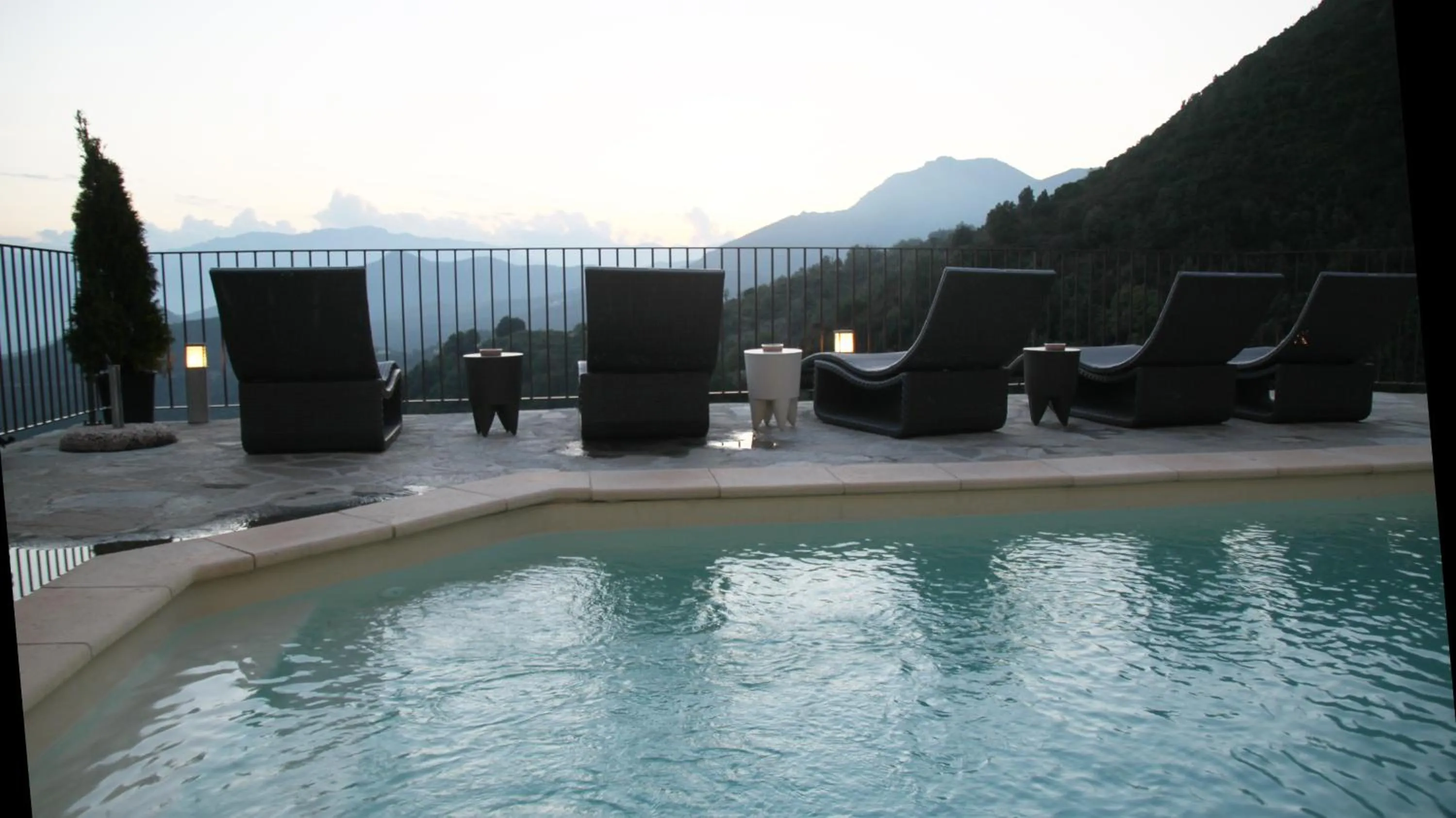 Swimming pool in Casa Di Lucia Mi-Hotel