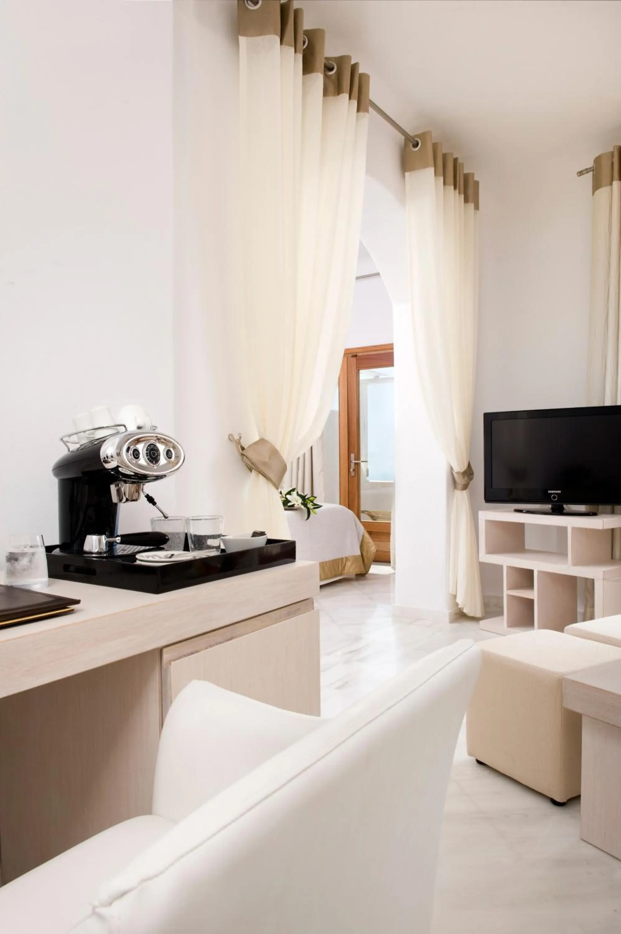 TV and multimedia in Gold Suites - Small Luxury Hotels of the World