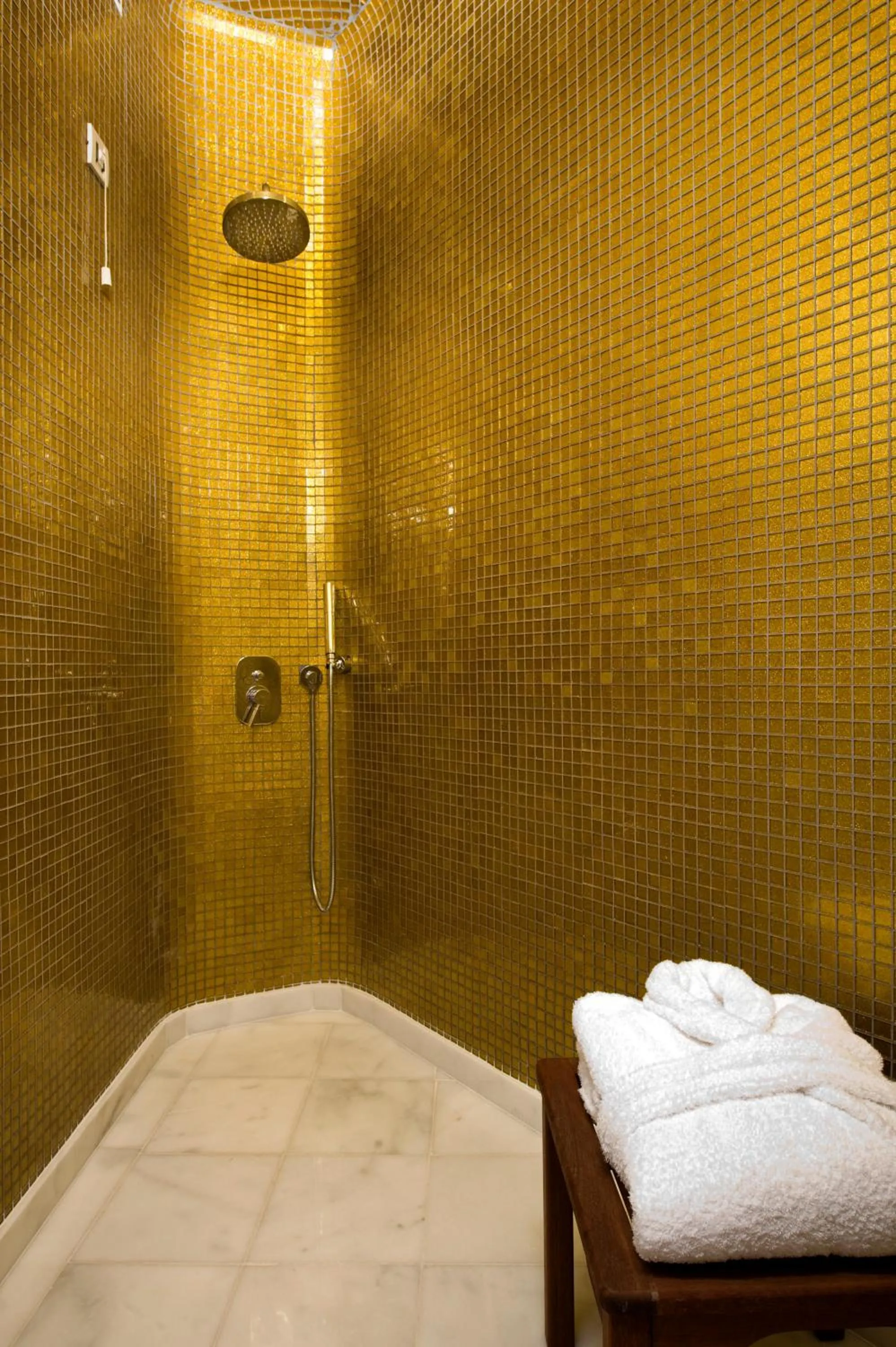 Shower, Bed in Gold Suites - Small Luxury Hotels of the World