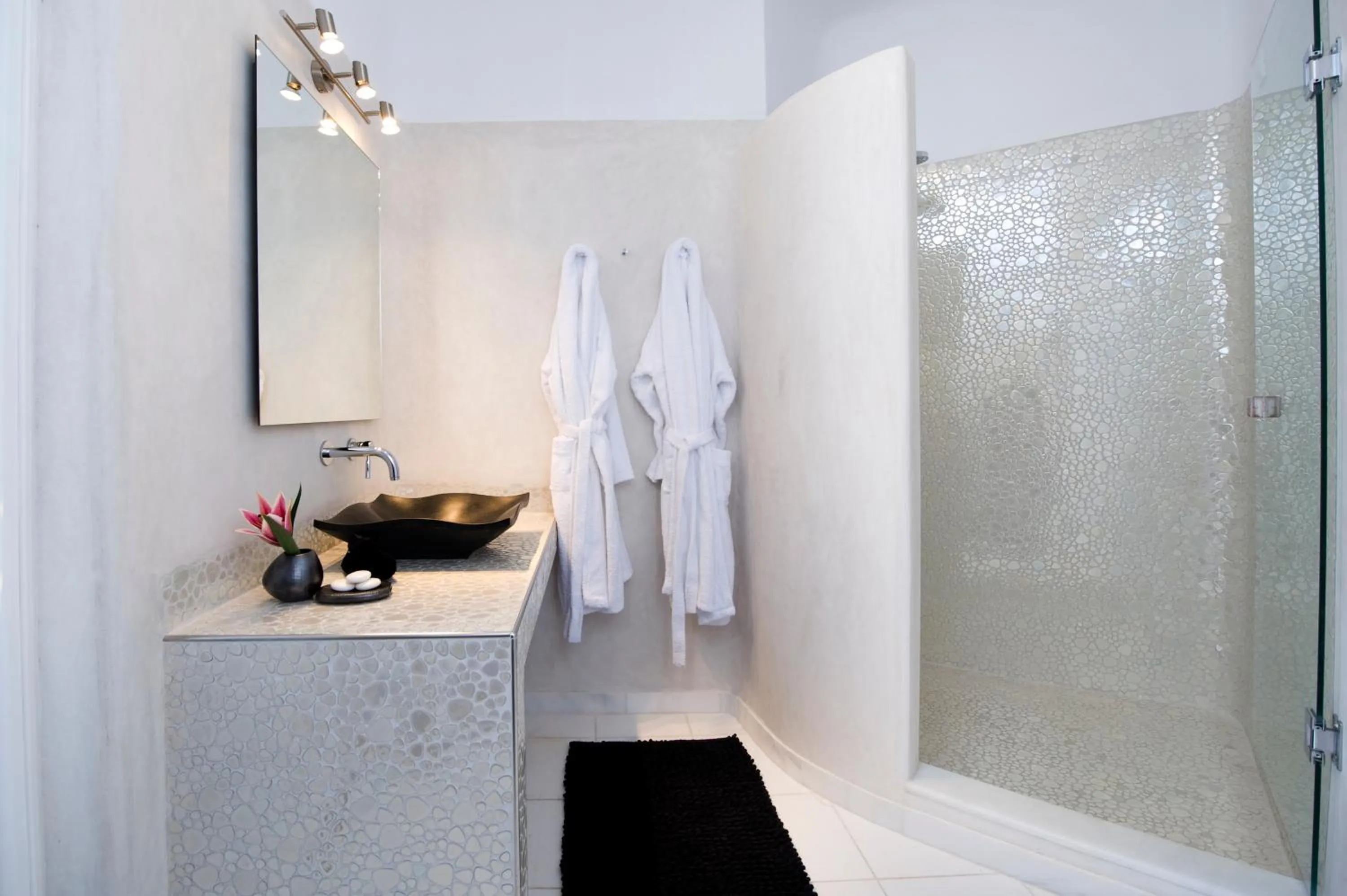 Shower in Gold Suites - Small Luxury Hotels of the World