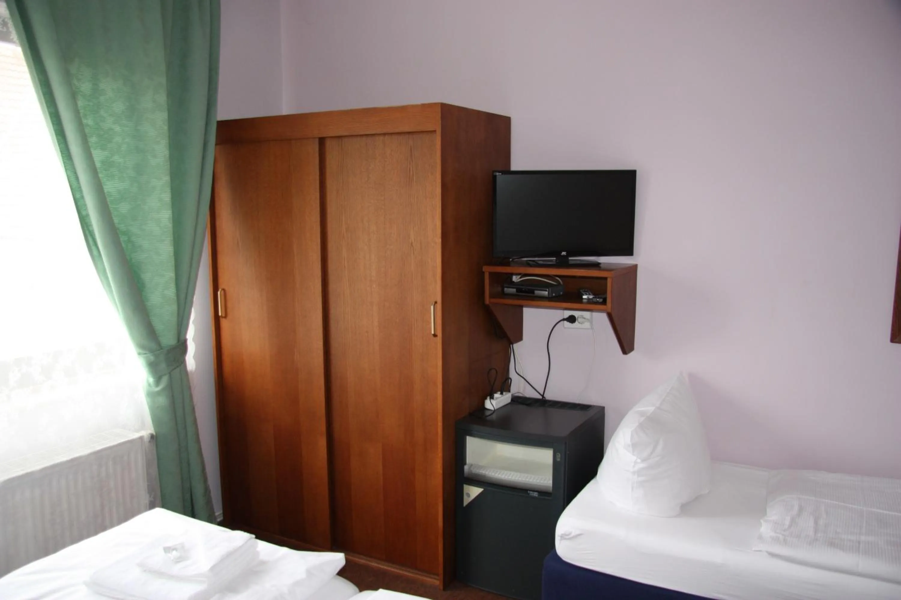 TV and multimedia, Bed in Hotel Zum goldenen Stern
