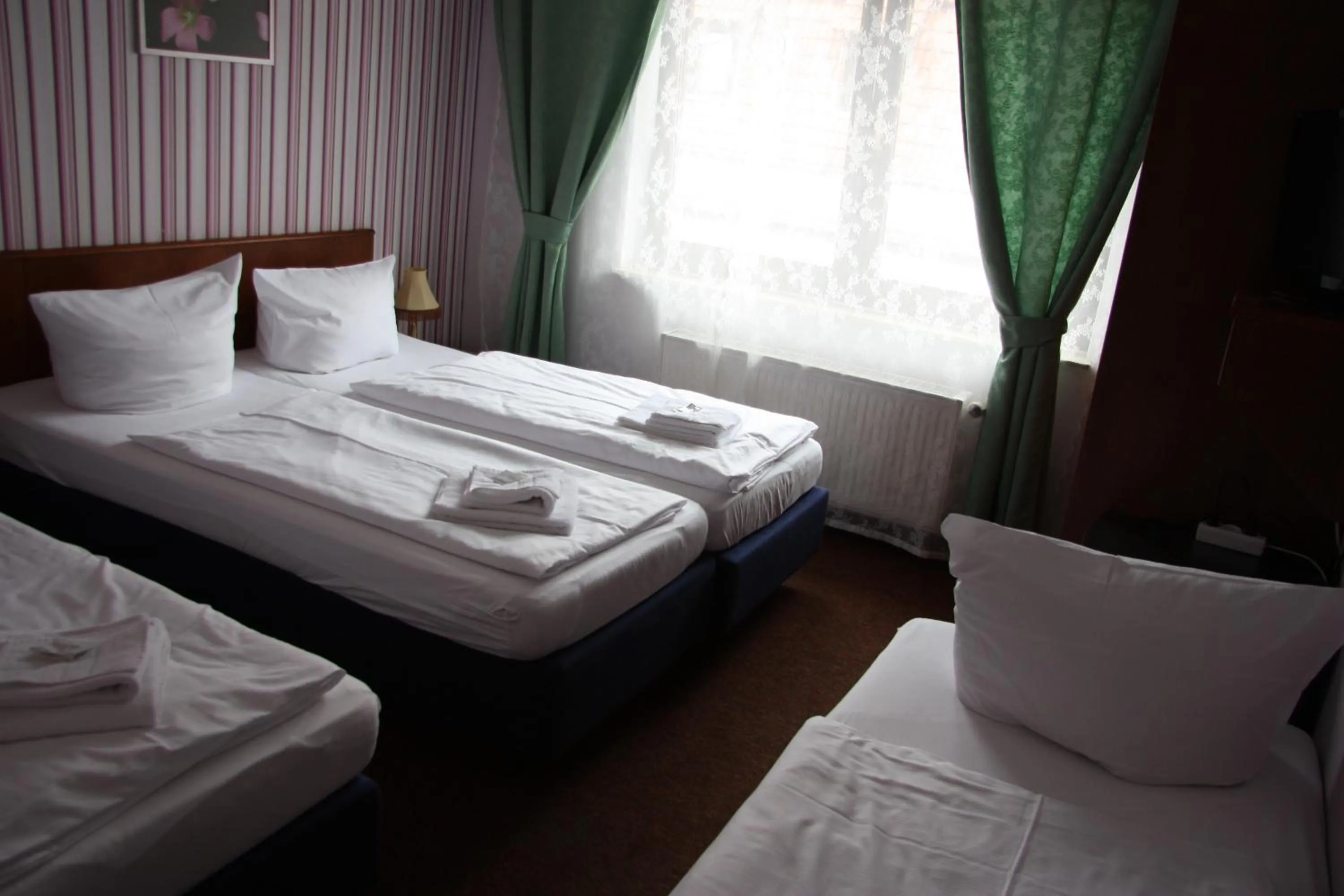 Bed in Hotel Zum goldenen Stern