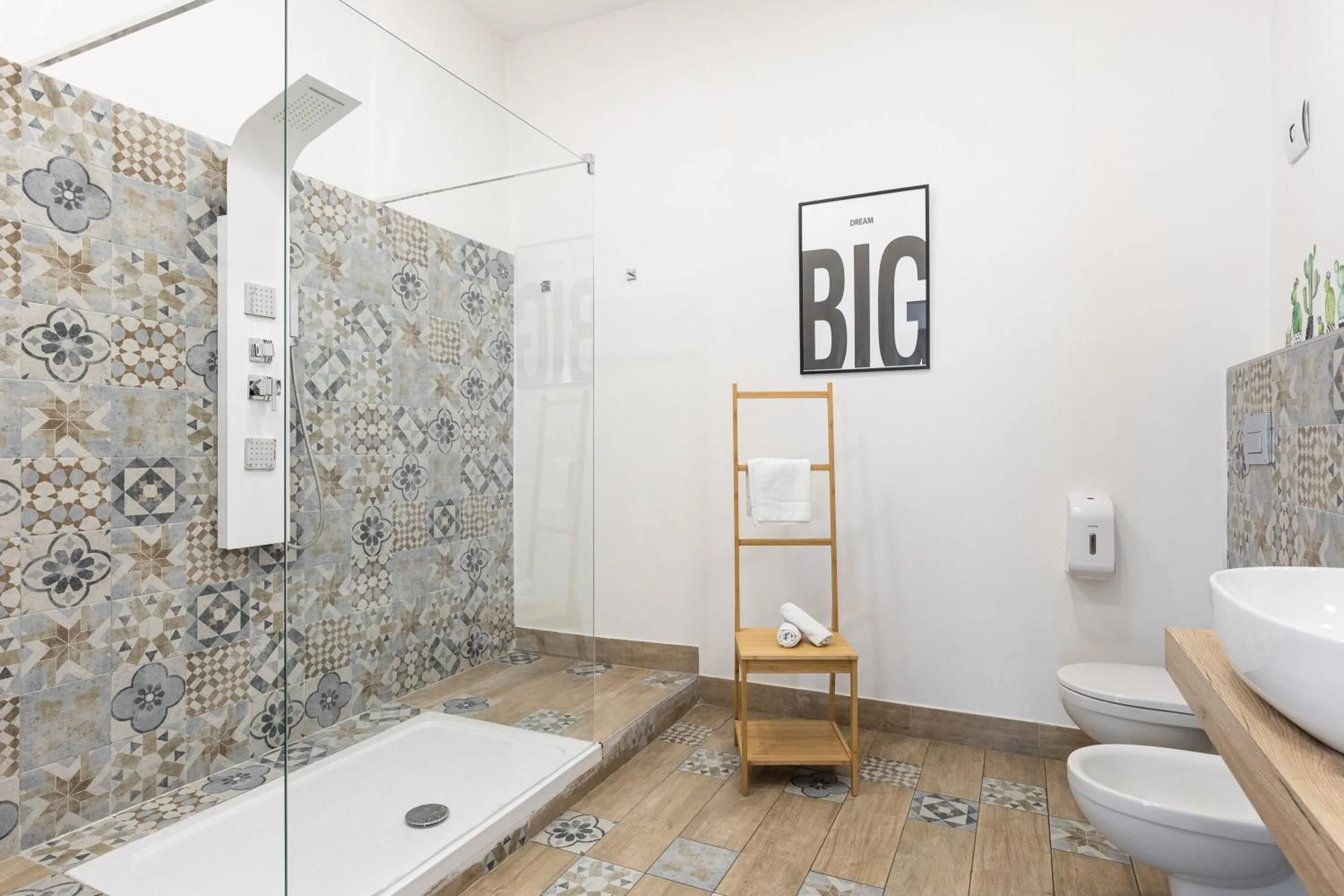 Shower in B&B Vitruvio Suites