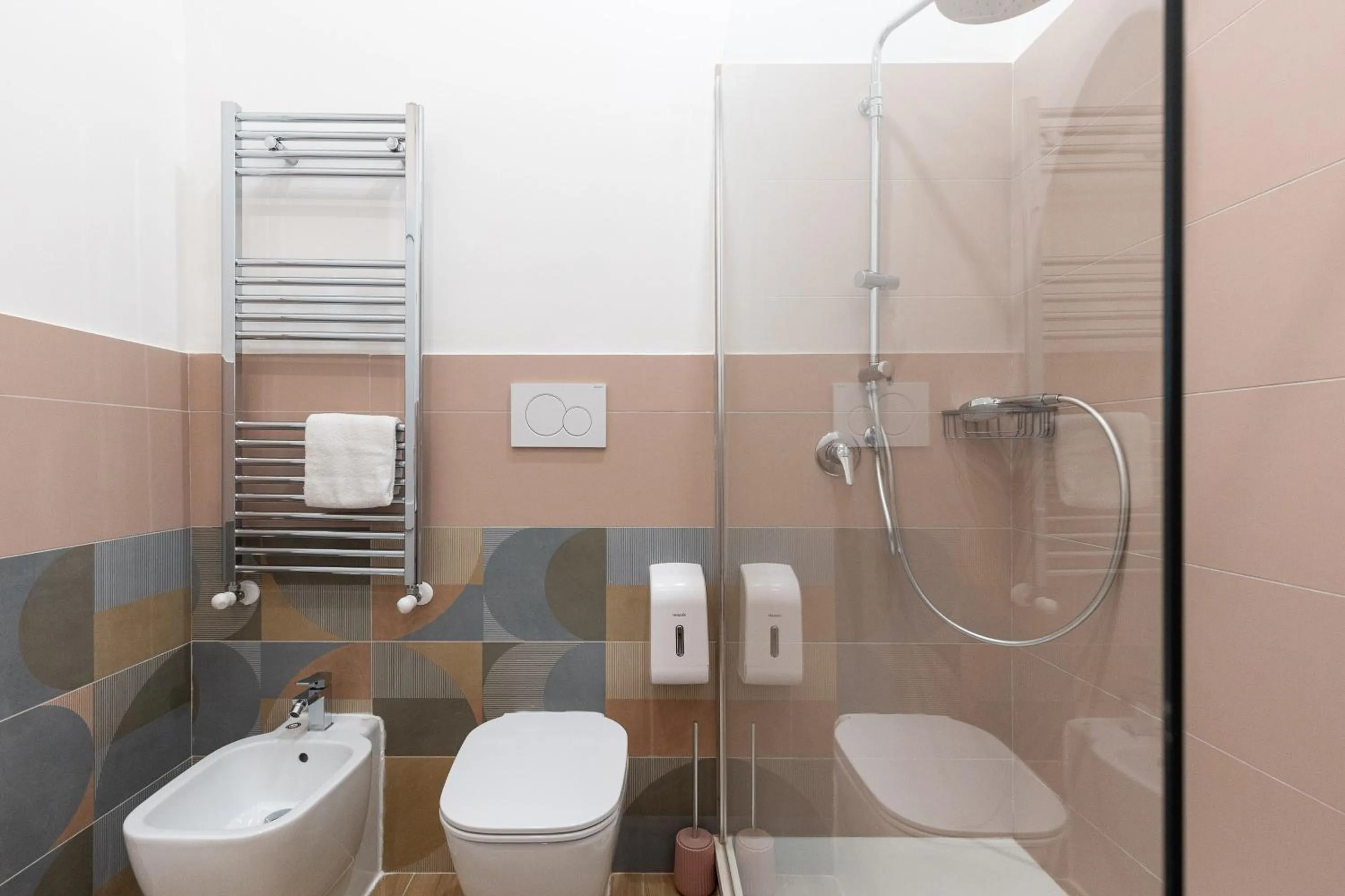 Shower in B&B Vitruvio Suites