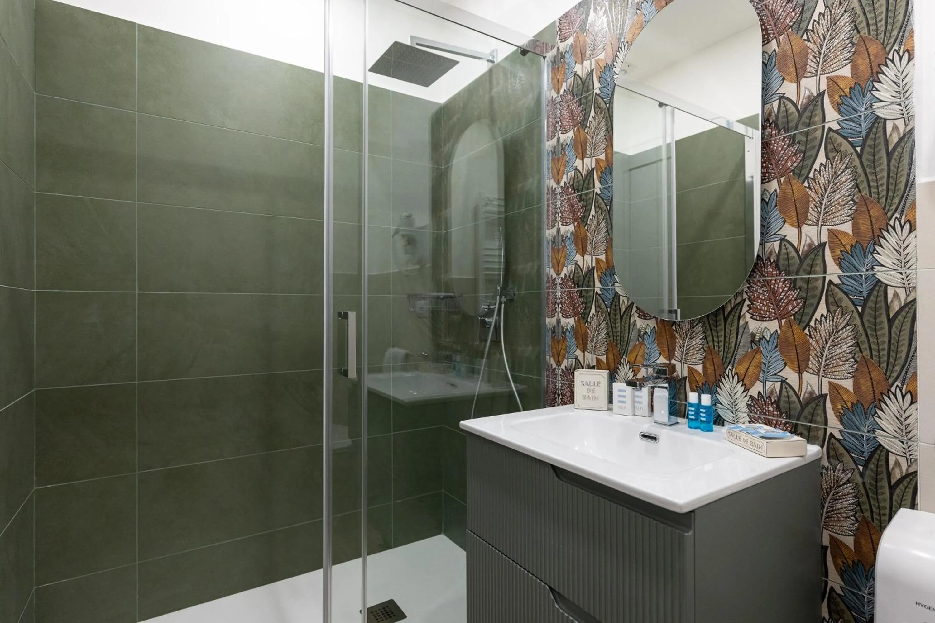 Shower in B&B Vitruvio Suites