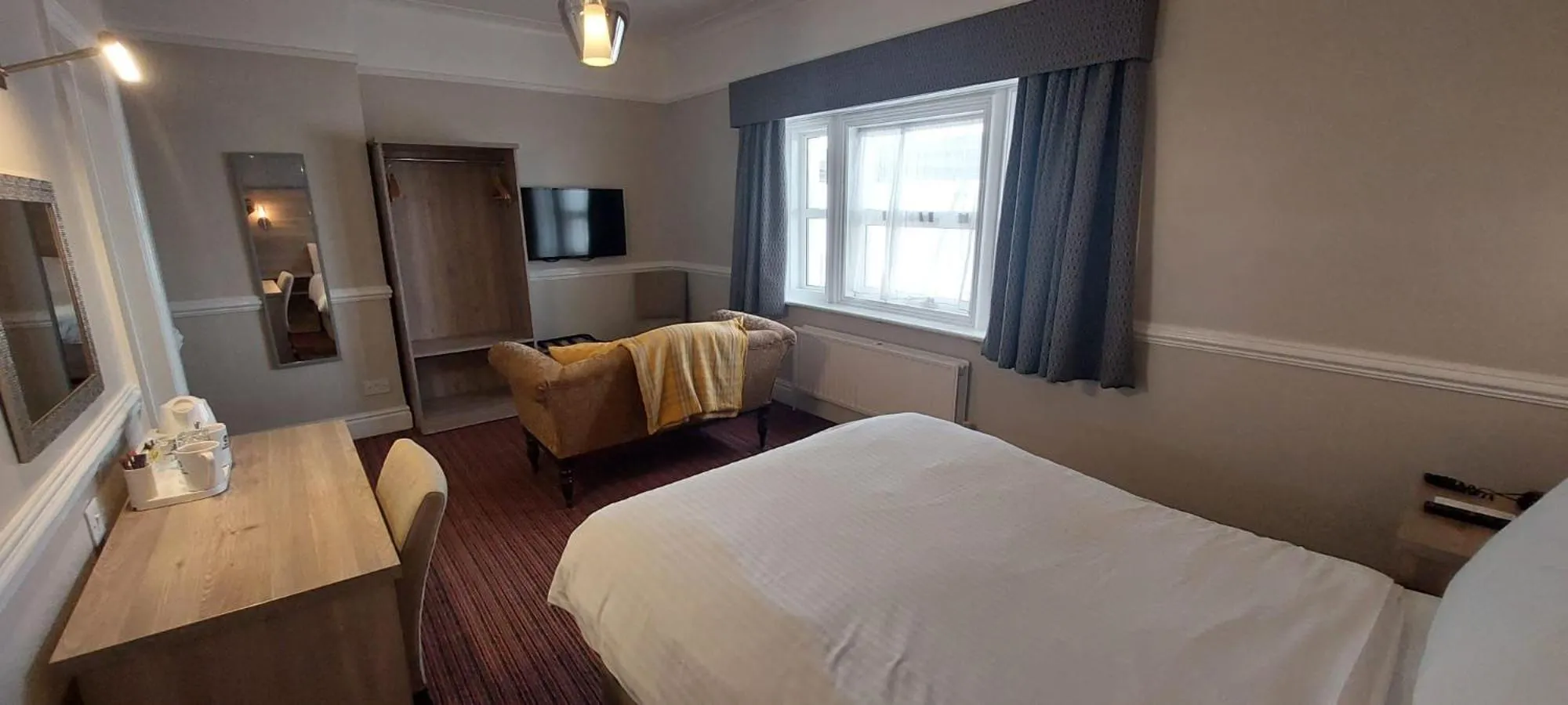 Bed in Best Western Hotel Hatfield