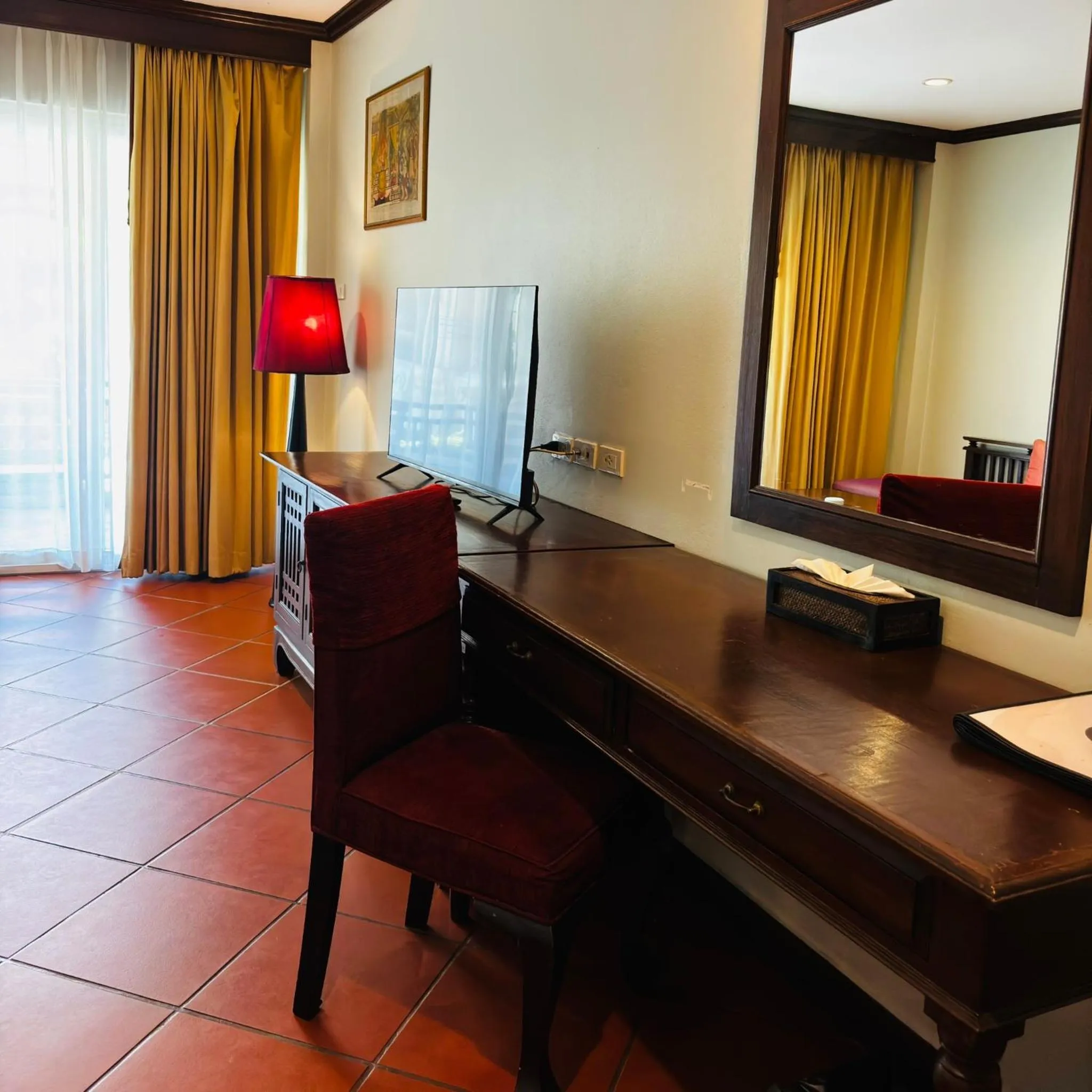 TV and multimedia in Avalon Beach Resort