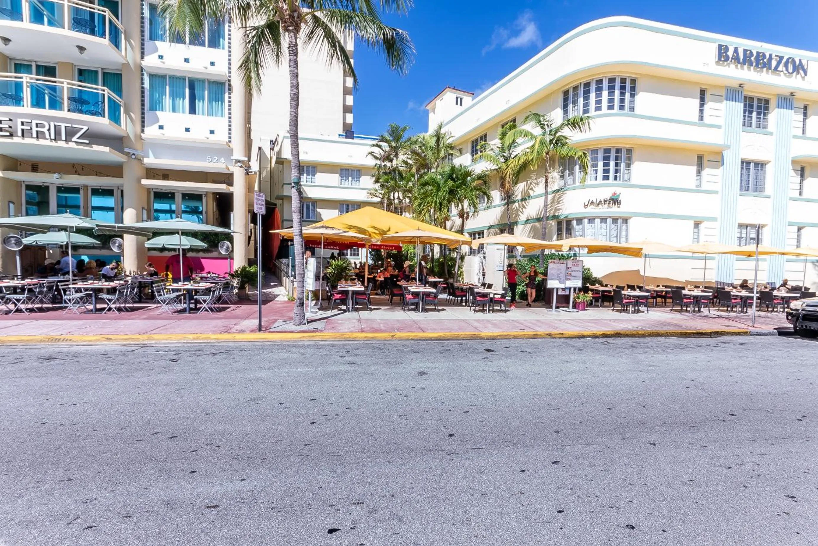 Restaurant/places to eat in Barbizon on Ocean Drive Apartments