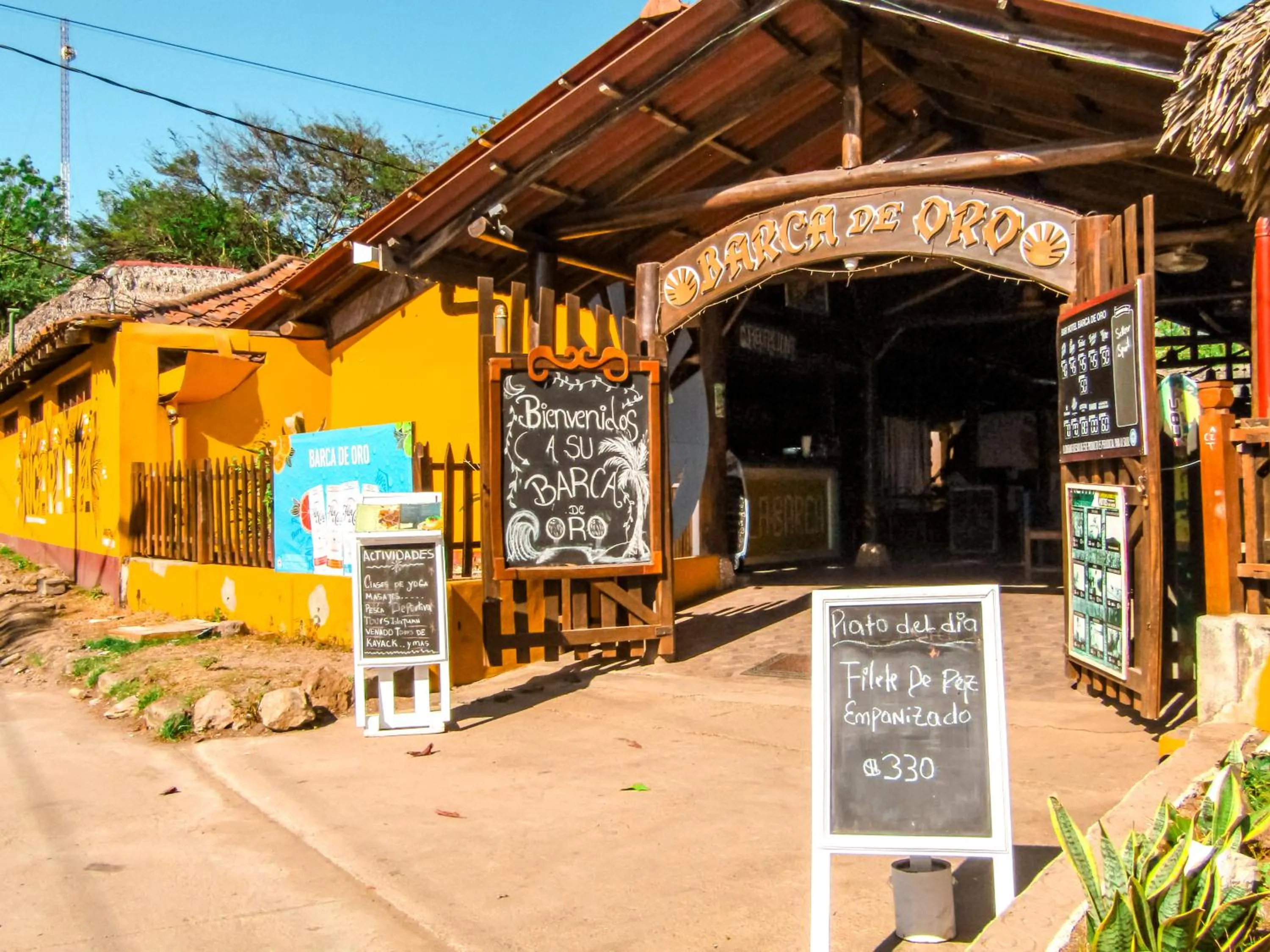 Property building in Hotel Restaurante Spa La Barca de Oro