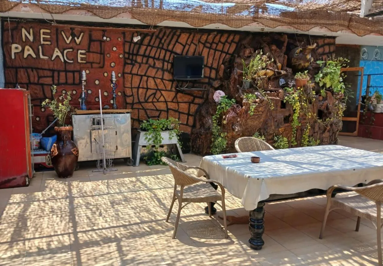 Restaurant/places to eat in New Palace Hotel