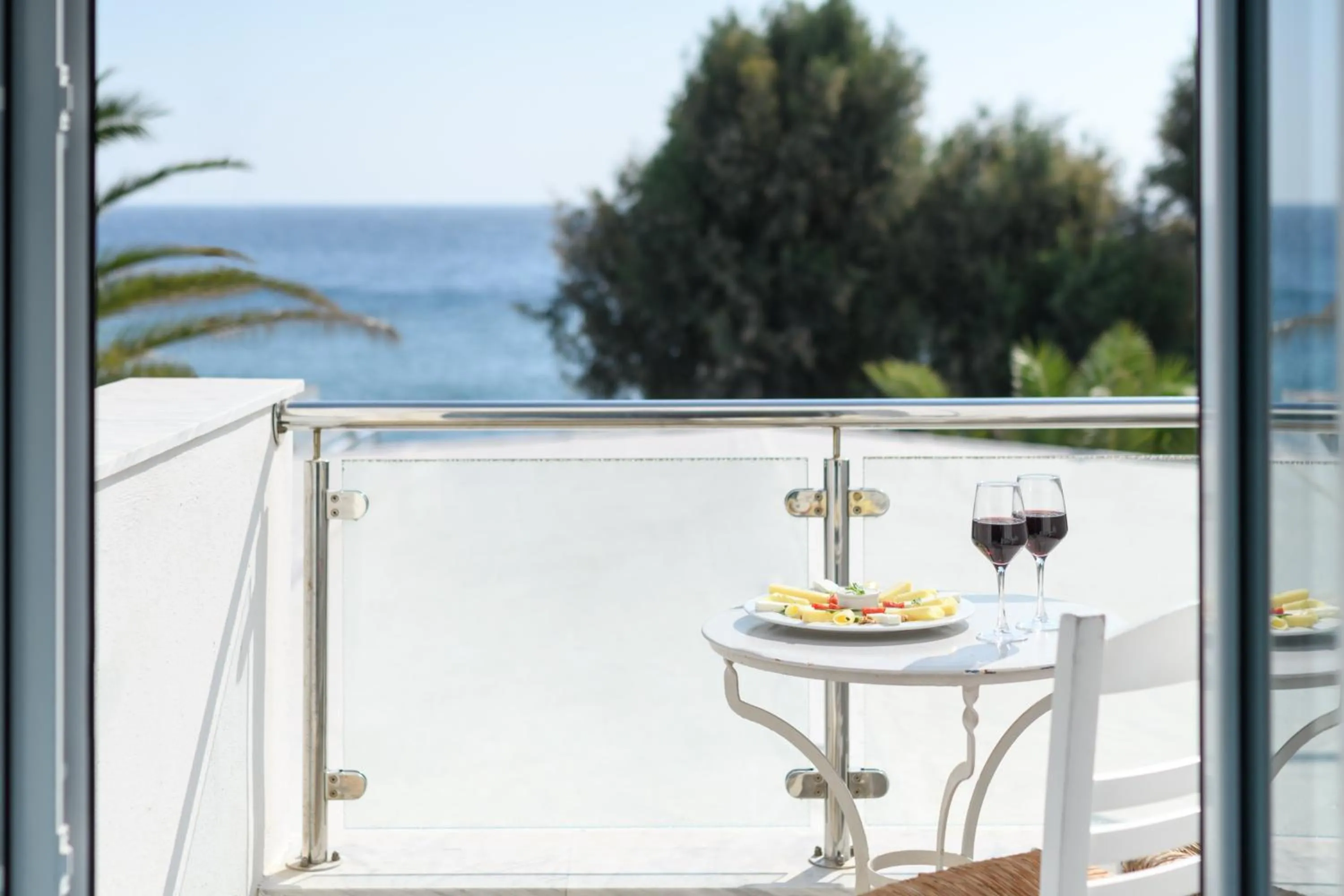 Balcony/Terrace in Alesahne Beach Hotel