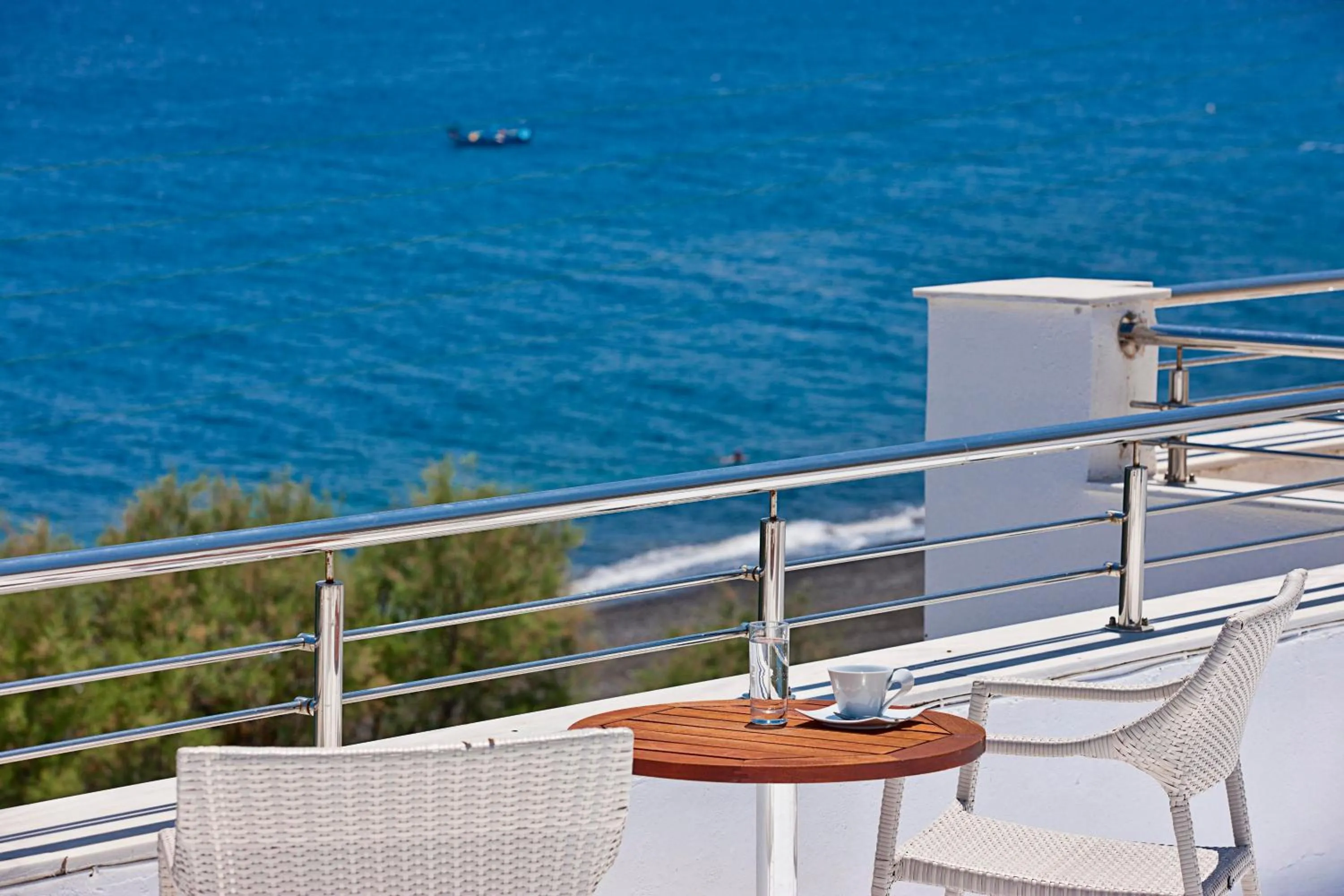 Day in Alesahne Beach Hotel