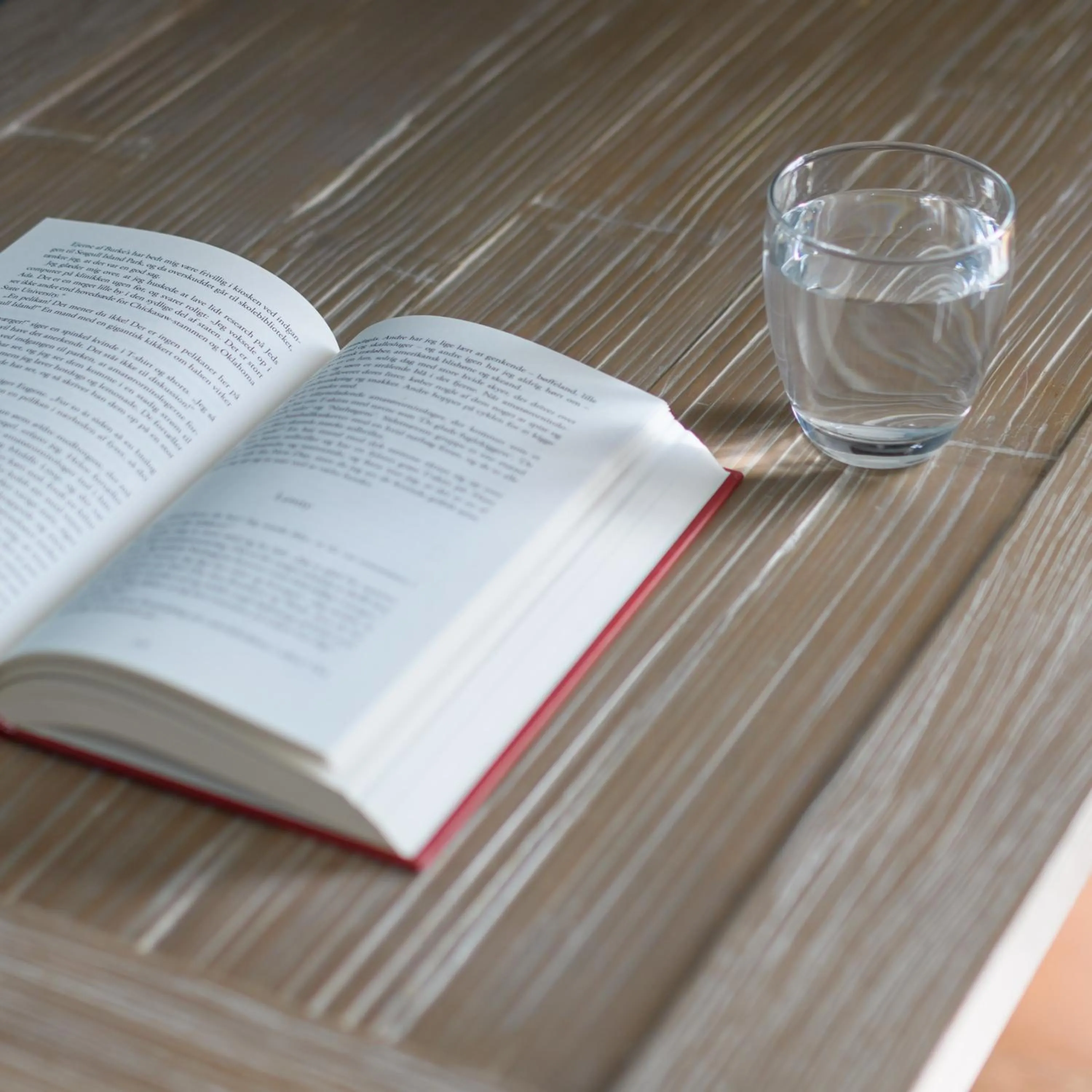 Library in Alesahne Beach Hotel