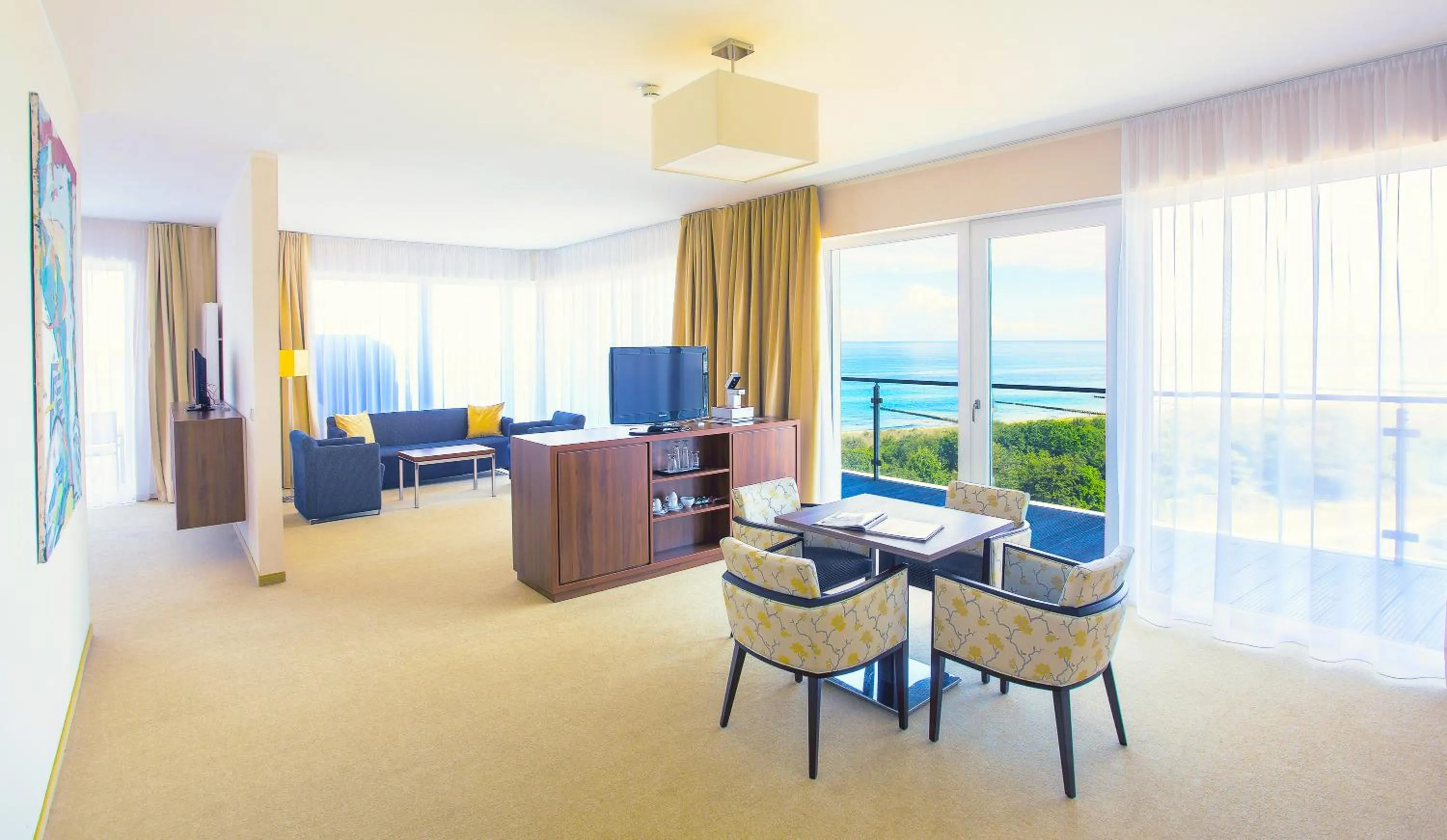 Photo of the whole room in THE GRAND Ahrenshoop