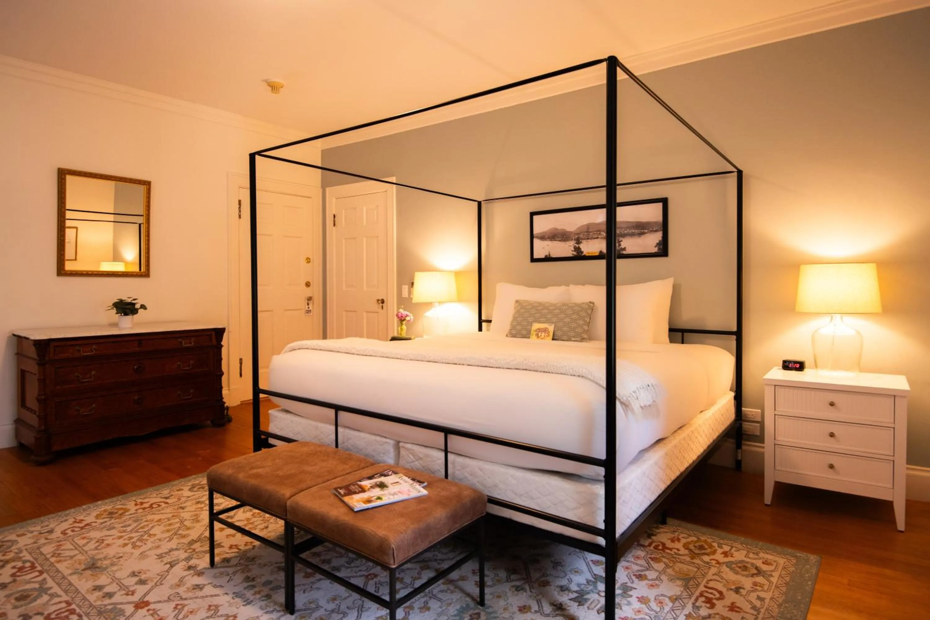 Bed in Hearthside Inn