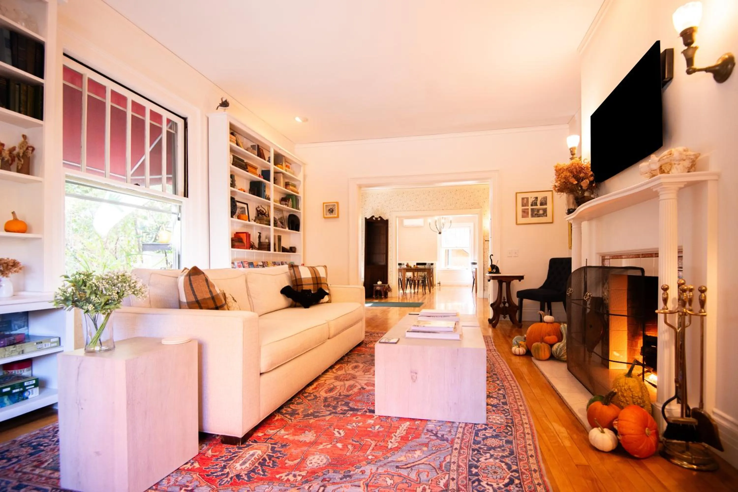 Living room in Hearthside Inn