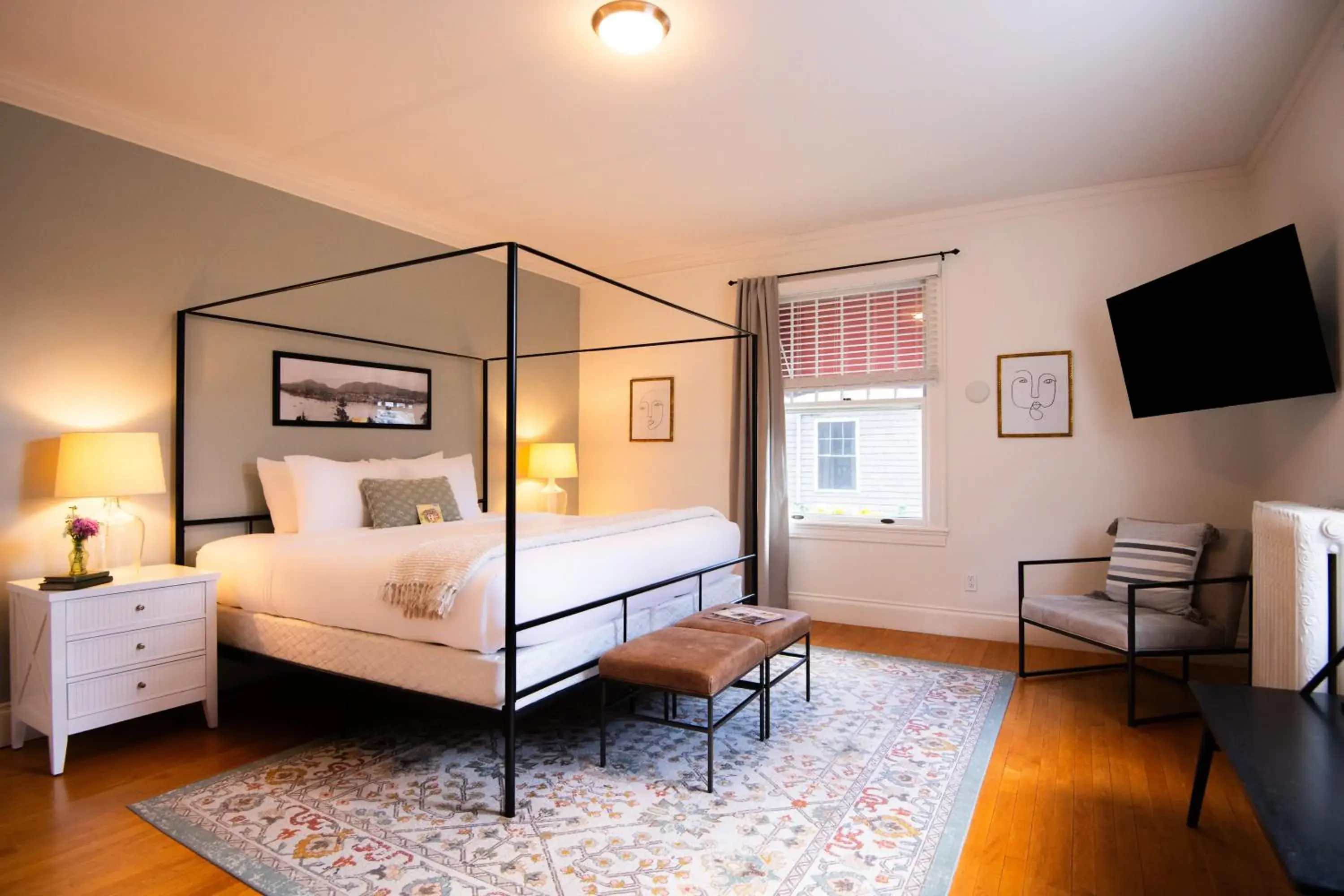 King Room with Spa Bath in Hearthside Inn King Room with Spa Bath in Hearthside Inn