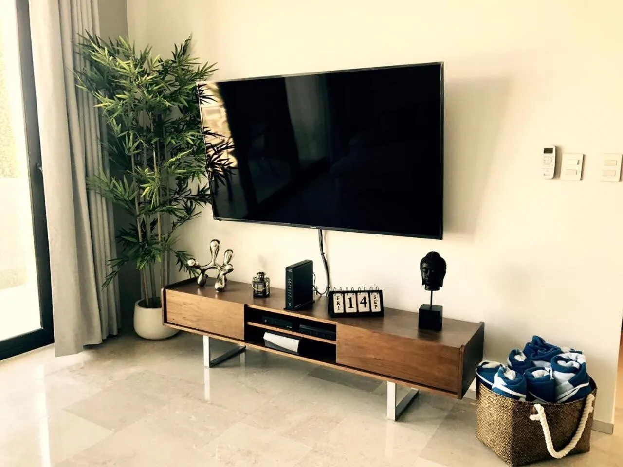 TV and multimedia in Menesse 32 - Penthouse Con Alberca Privada Vista Al Mar By Hola