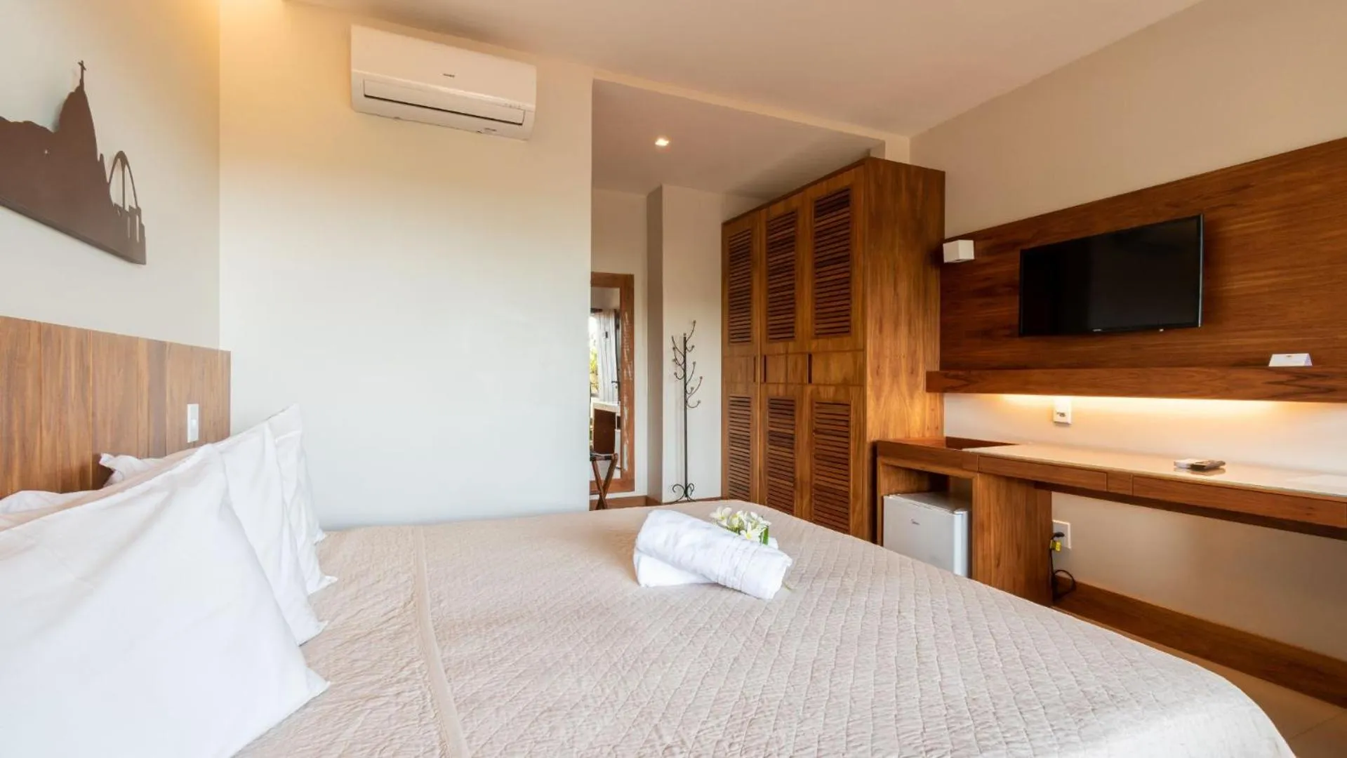 Bed in HOTEL VILLE LA PLAGE & BEACH CLUB