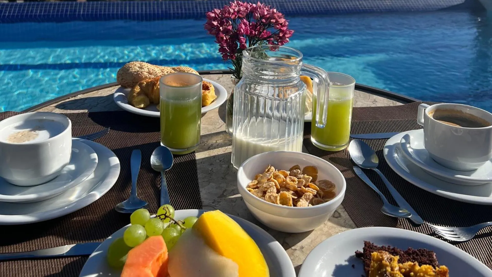American breakfast in HOTEL VILLE LA PLAGE & BEACH CLUB