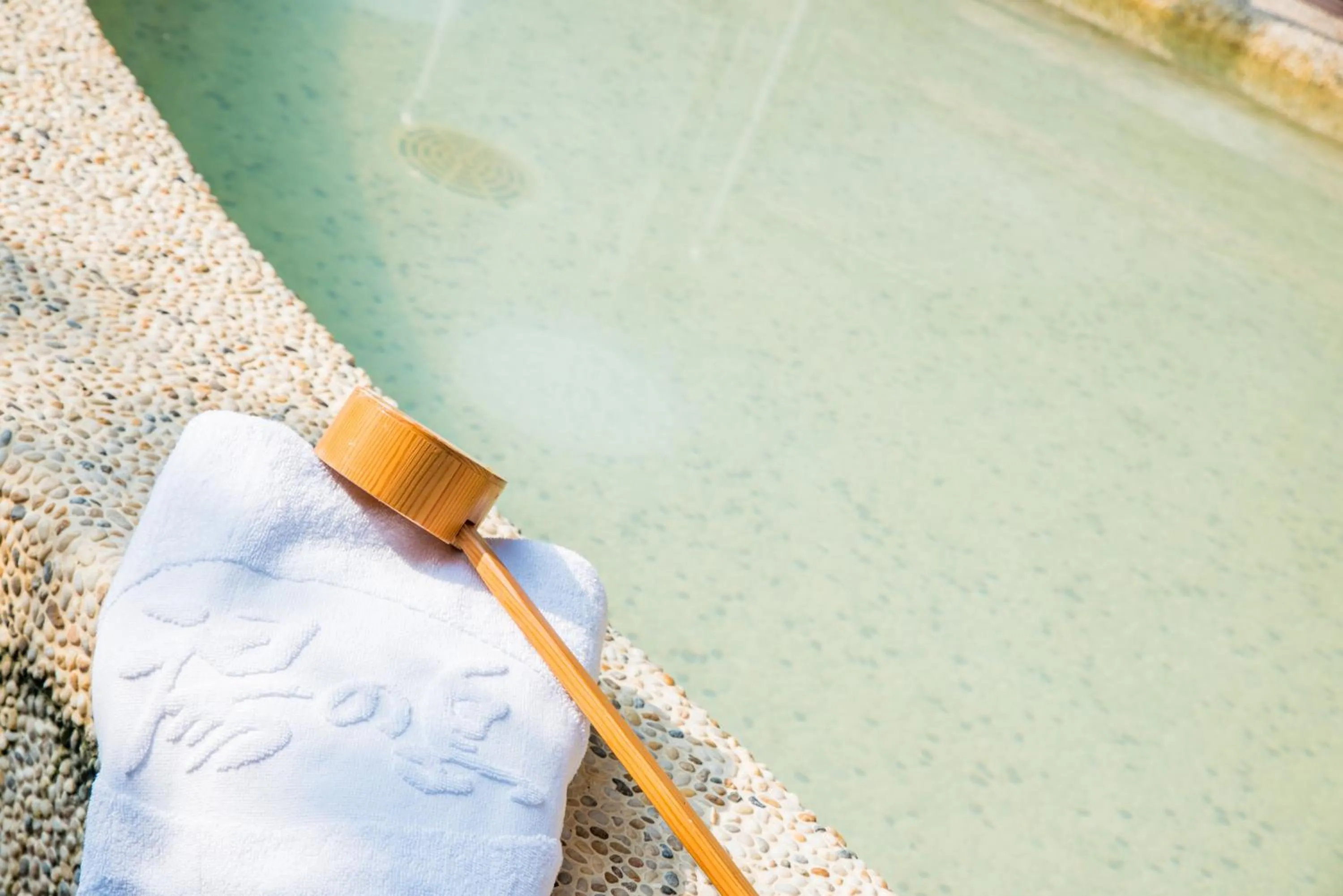 Hu Shan Hot Spring Hotel