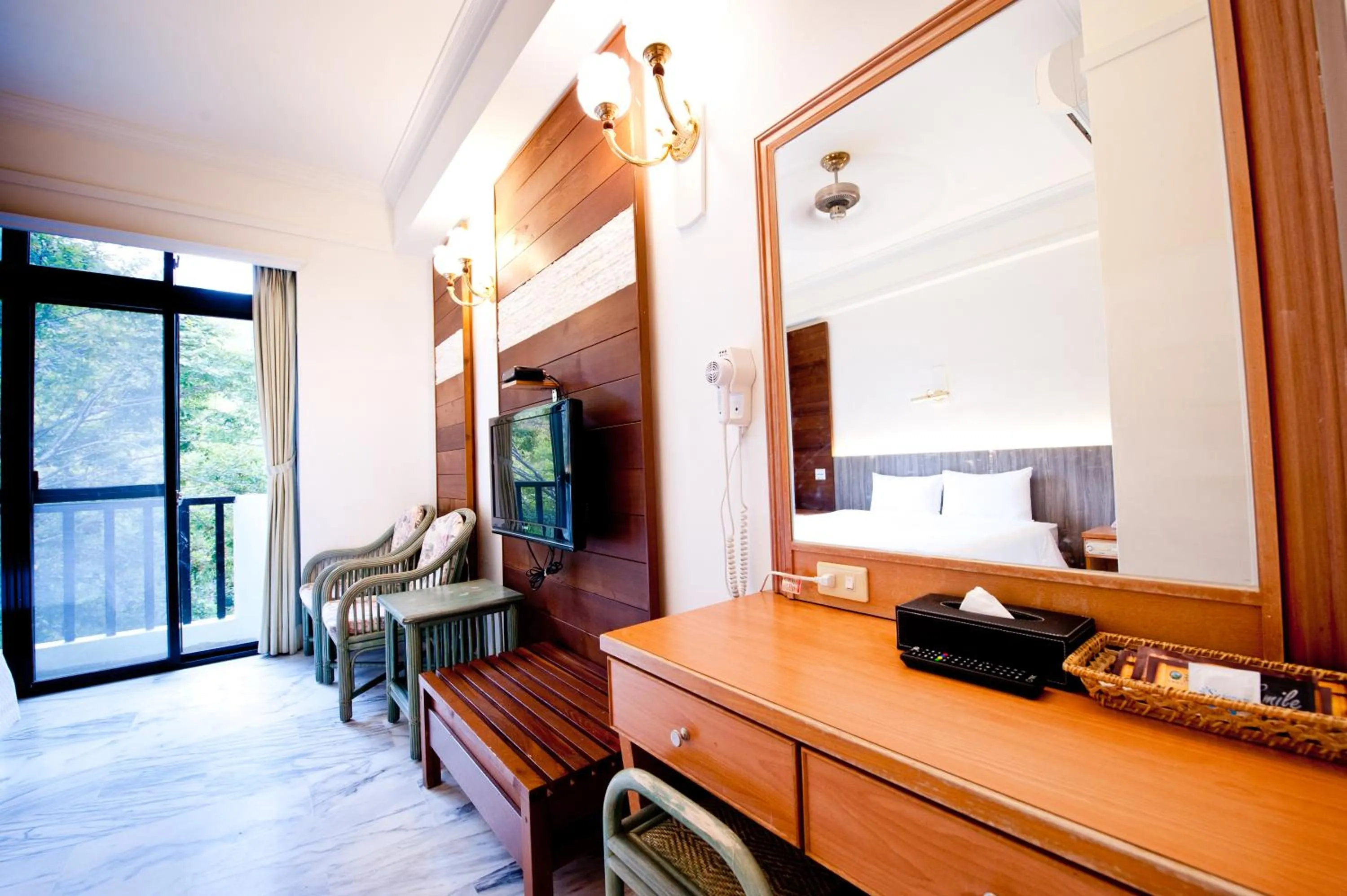 Hu Shan Hot Spring Hotel