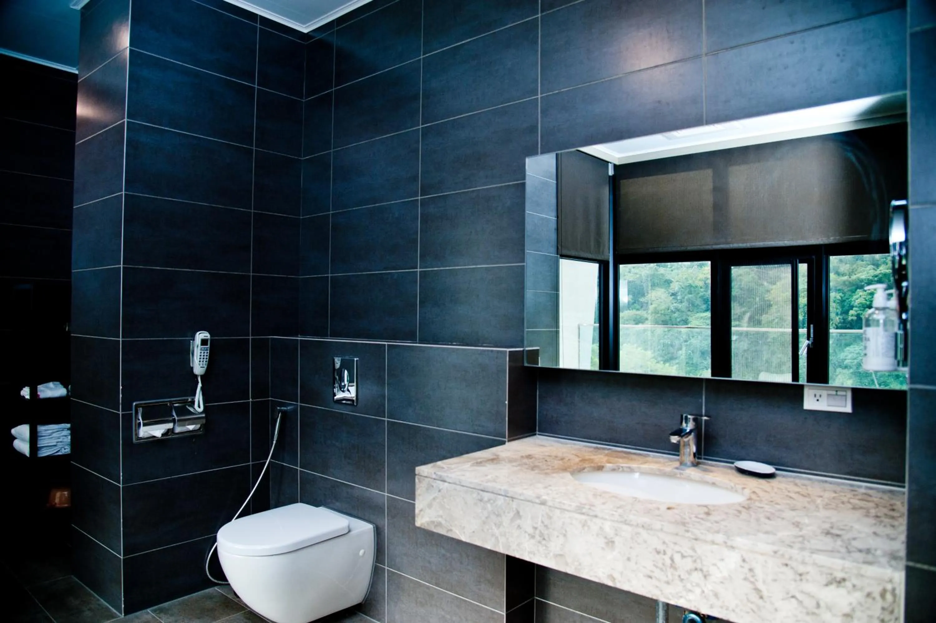 Hu Shan Hot Spring Hotel