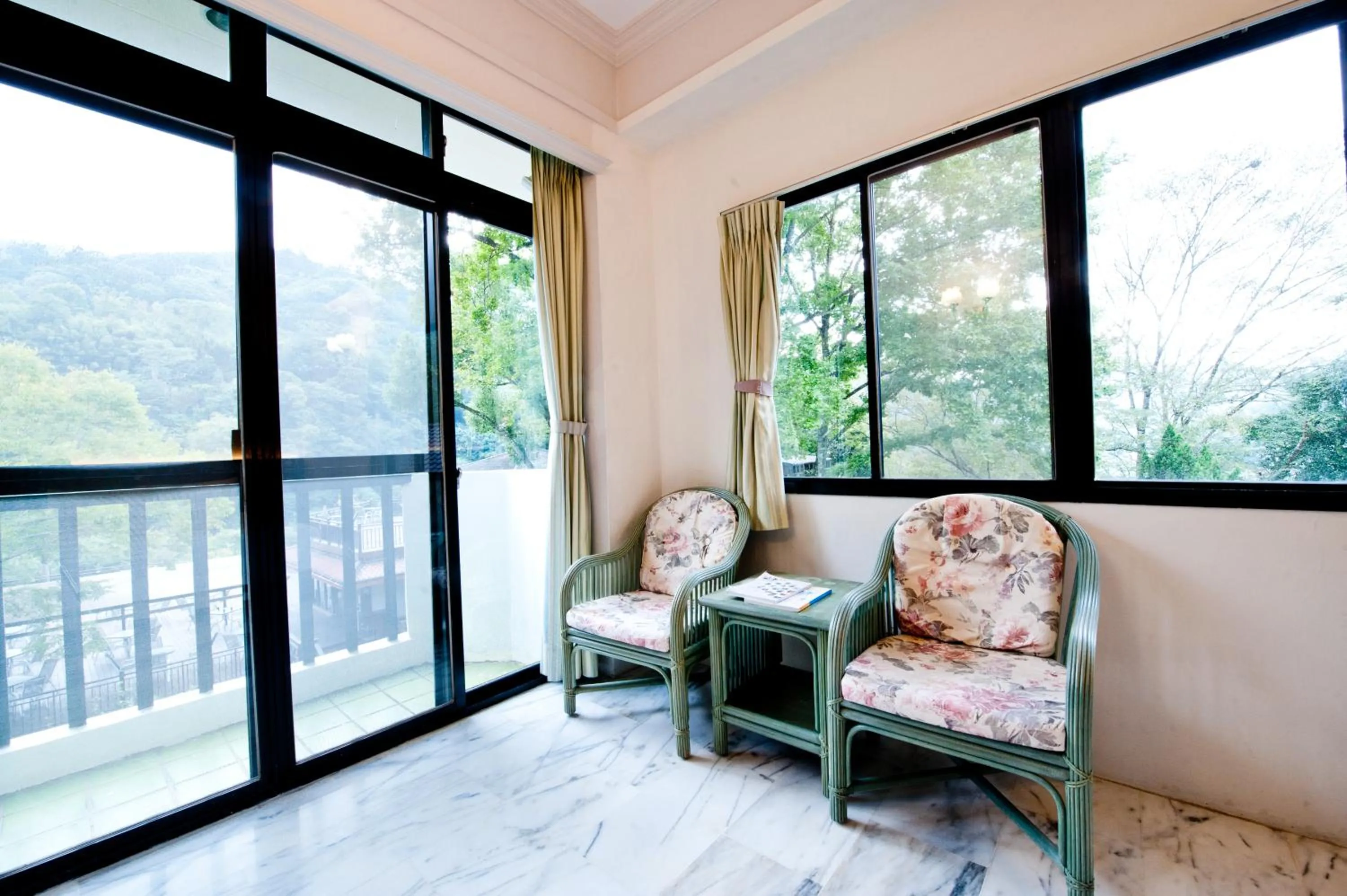 Hu Shan Hot Spring Hotel