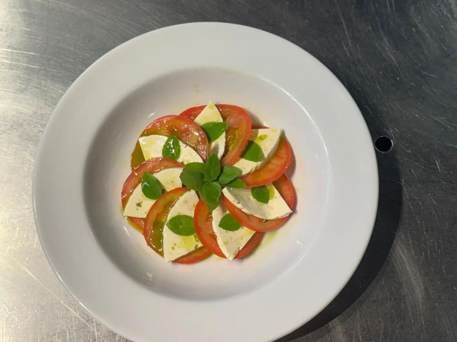 Restaurant/places to eat in Hotel La Forêt & Beach Lounge