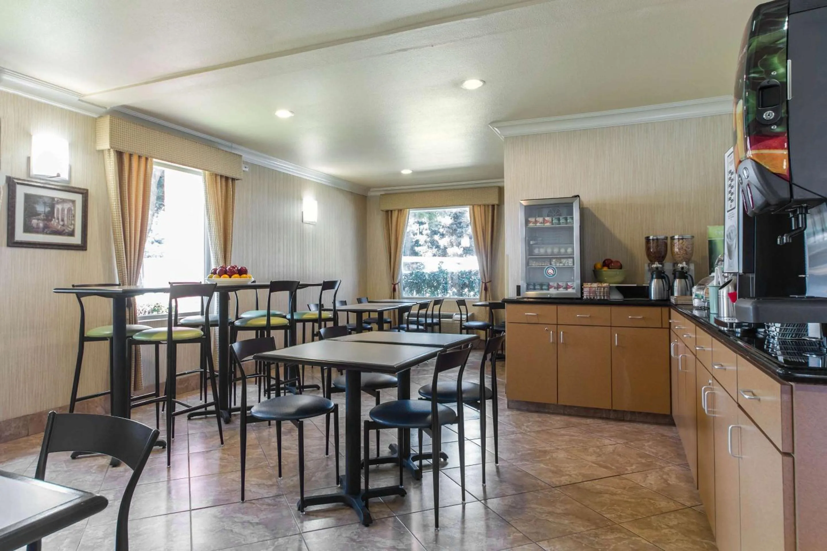 Breakfast in Quality Inn San Jose Airport-Silicon Valley