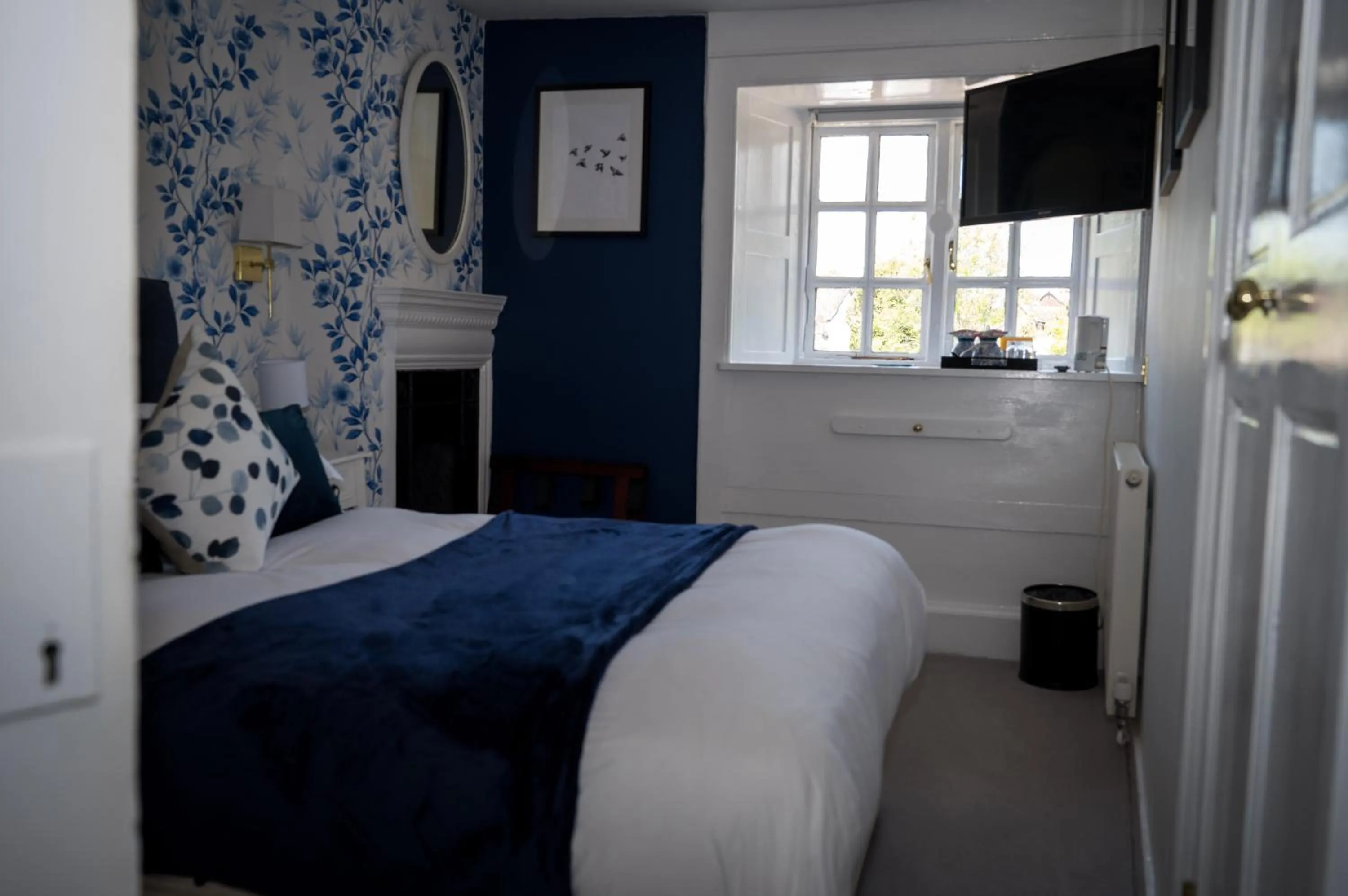 Bed in Findon Manor Hotel