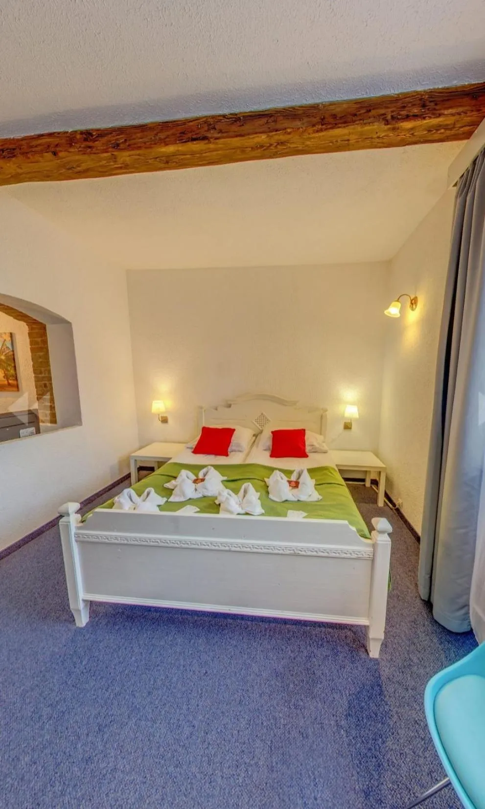 Bed in Great Polonia Jelenia Góra City Center