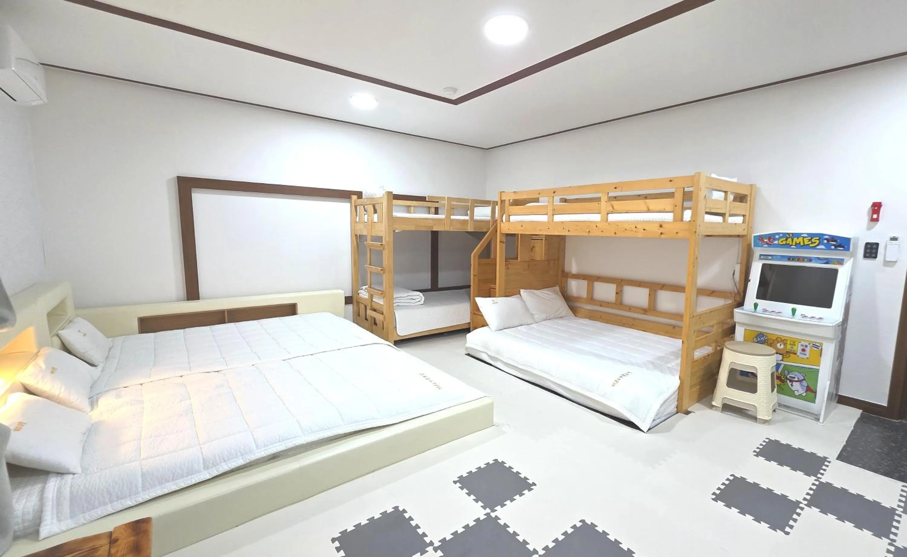 Bed in Kids & Family Hotel