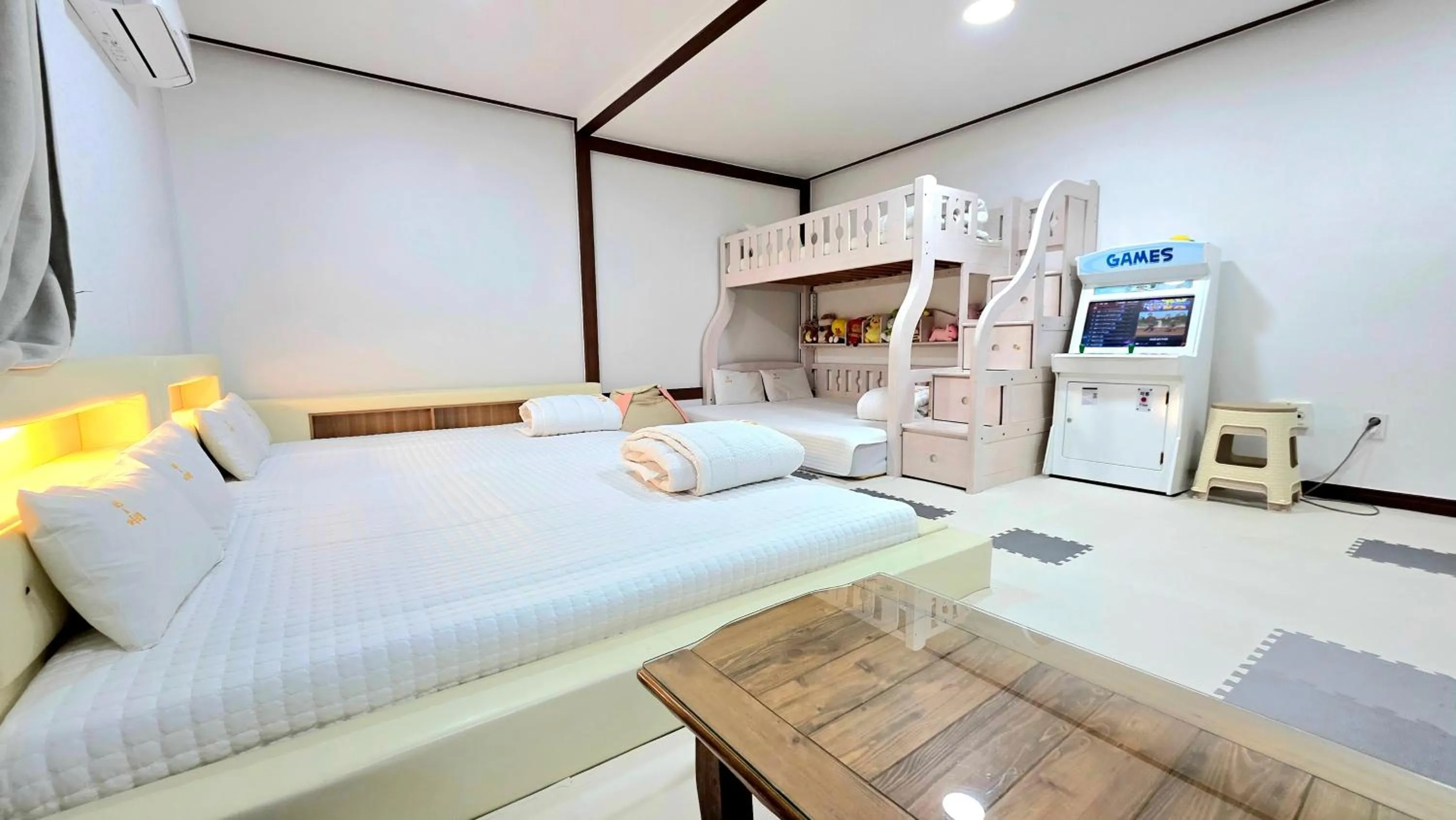 Bed in Kids & Family Hotel