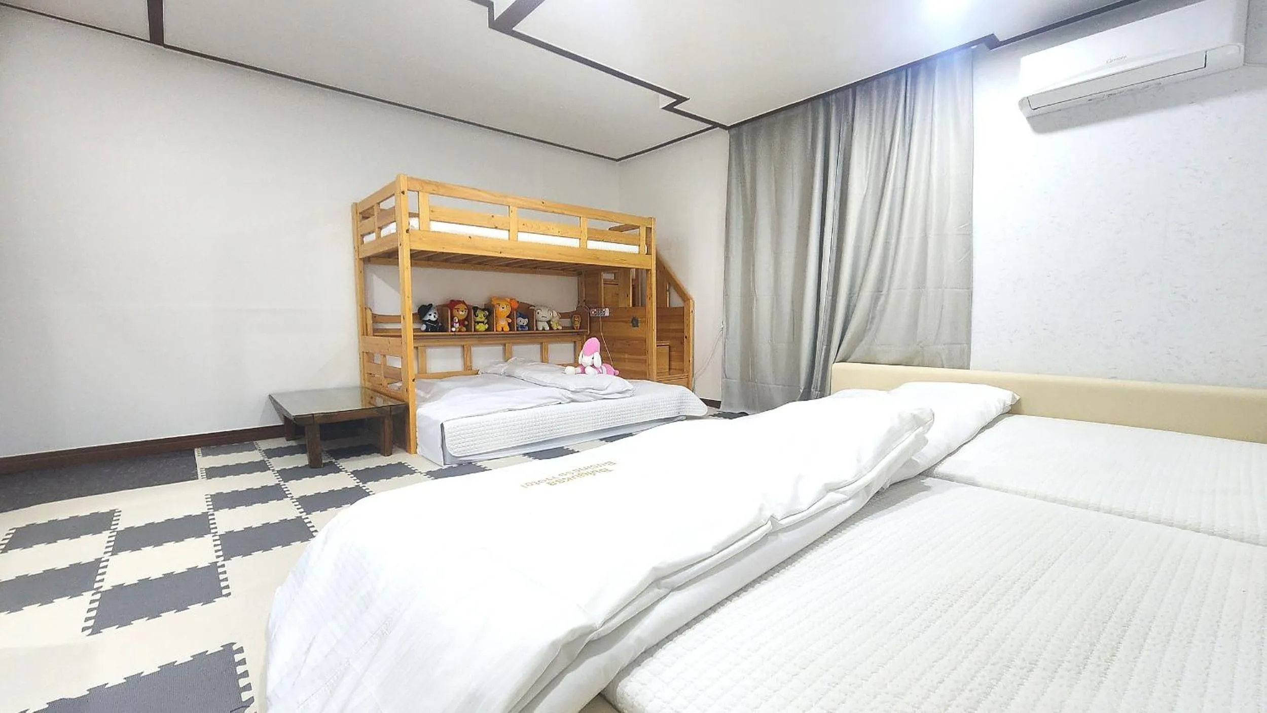 Bed in Kids & Family Hotel