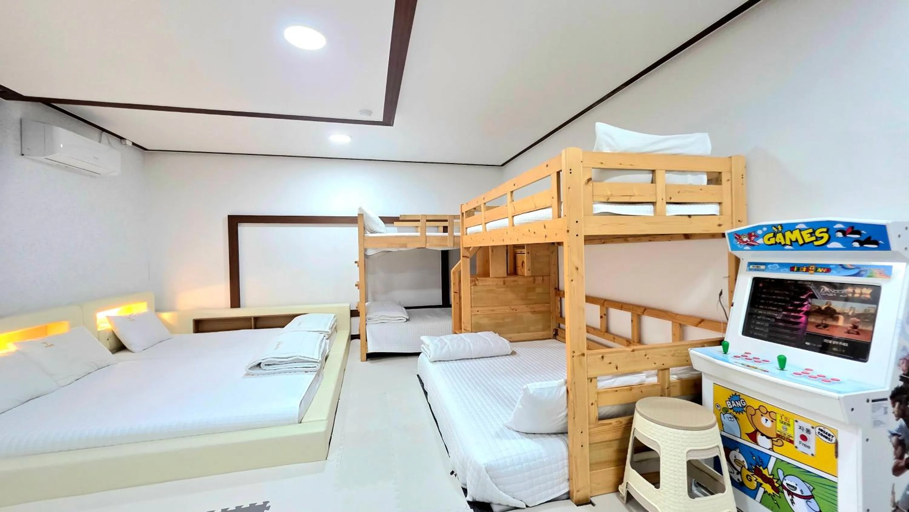 Bed in Kids & Family Hotel